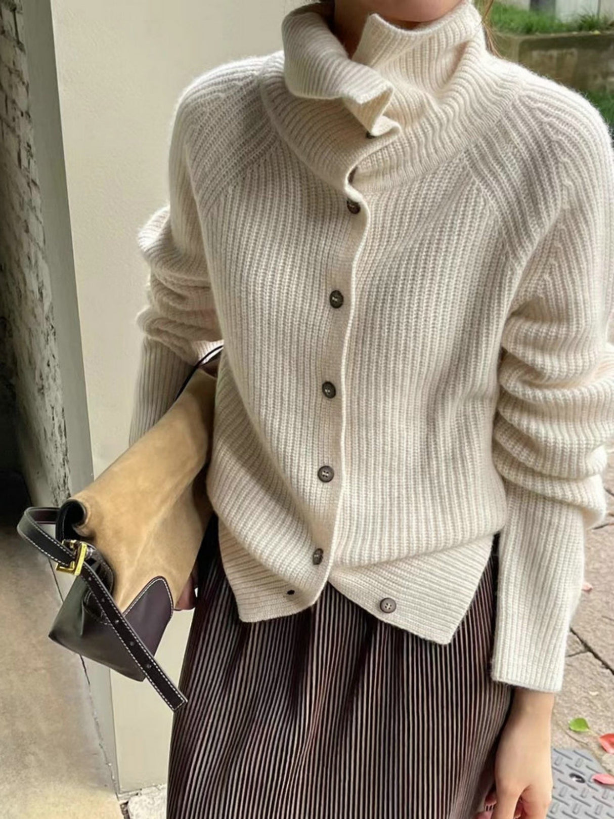 Liber Stand-up Collar Buttons Fine Pitting Solid Color Cardigans