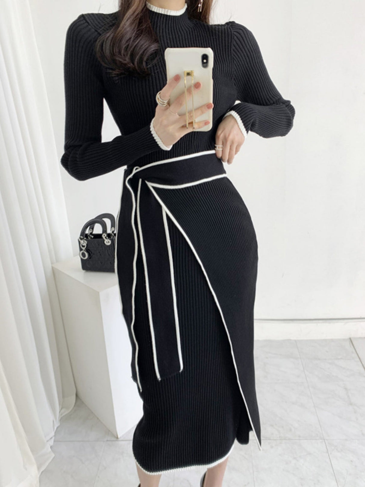 Half-high Collar, Ribbed, Slim-fitting, Color-blocked Mid-length Knitted Dress With Ties