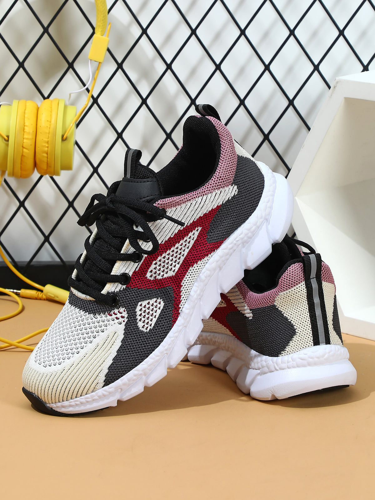 Color-blocked Women's Casual Sneakers