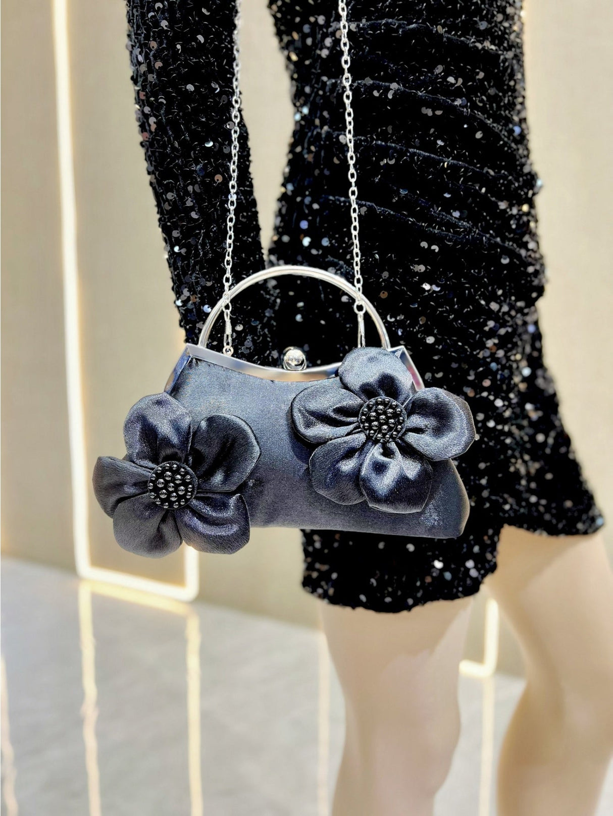 Liber Four Seasons ACC Pearl Bow Cloud Bag