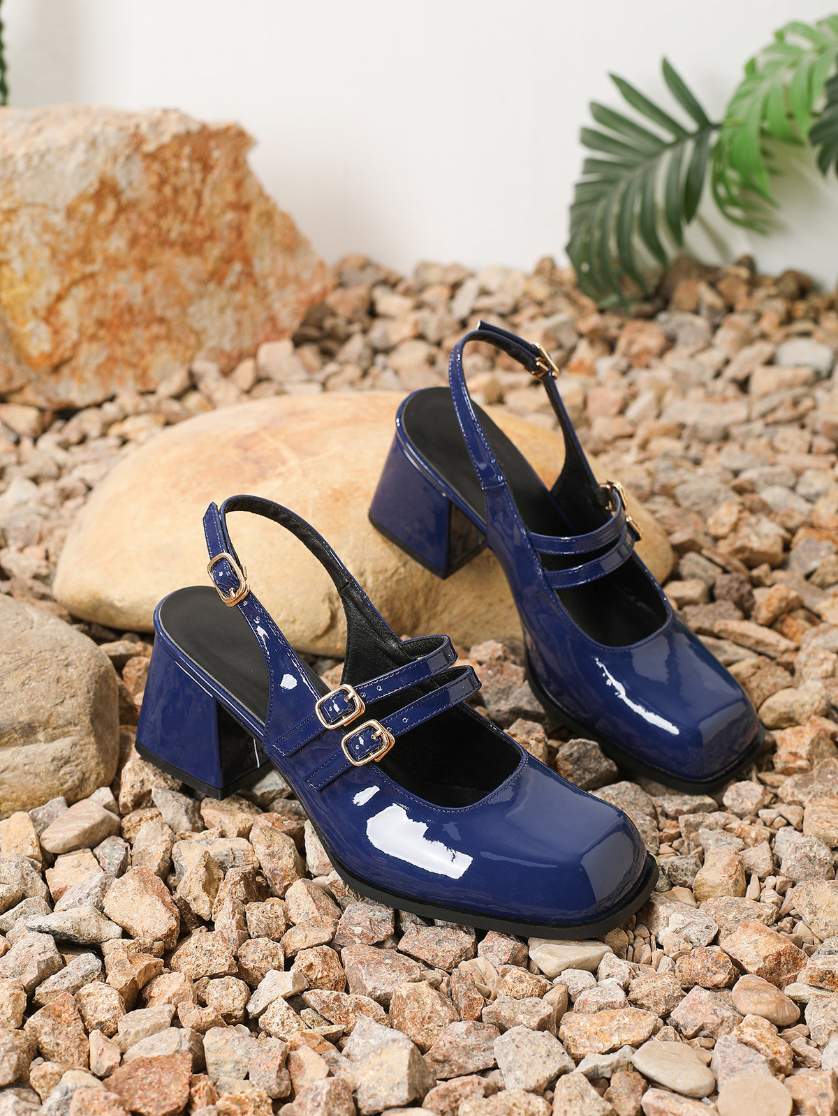 Large Square-toe Chunky Heel Mary Jane Shoes With Metal Buckle
