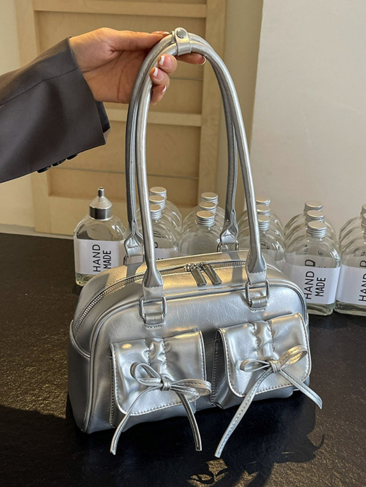 Bow-knot Horizontal Square Zipper Handbag