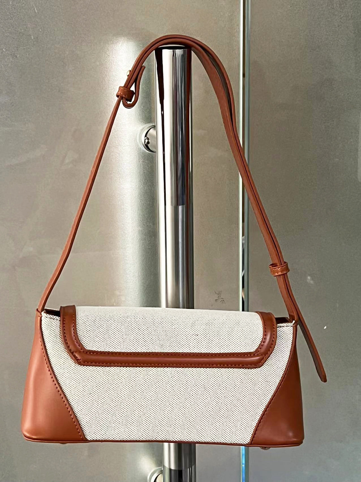 Color-blocked Casual Commuter Versatile Retro Shoulder Bag