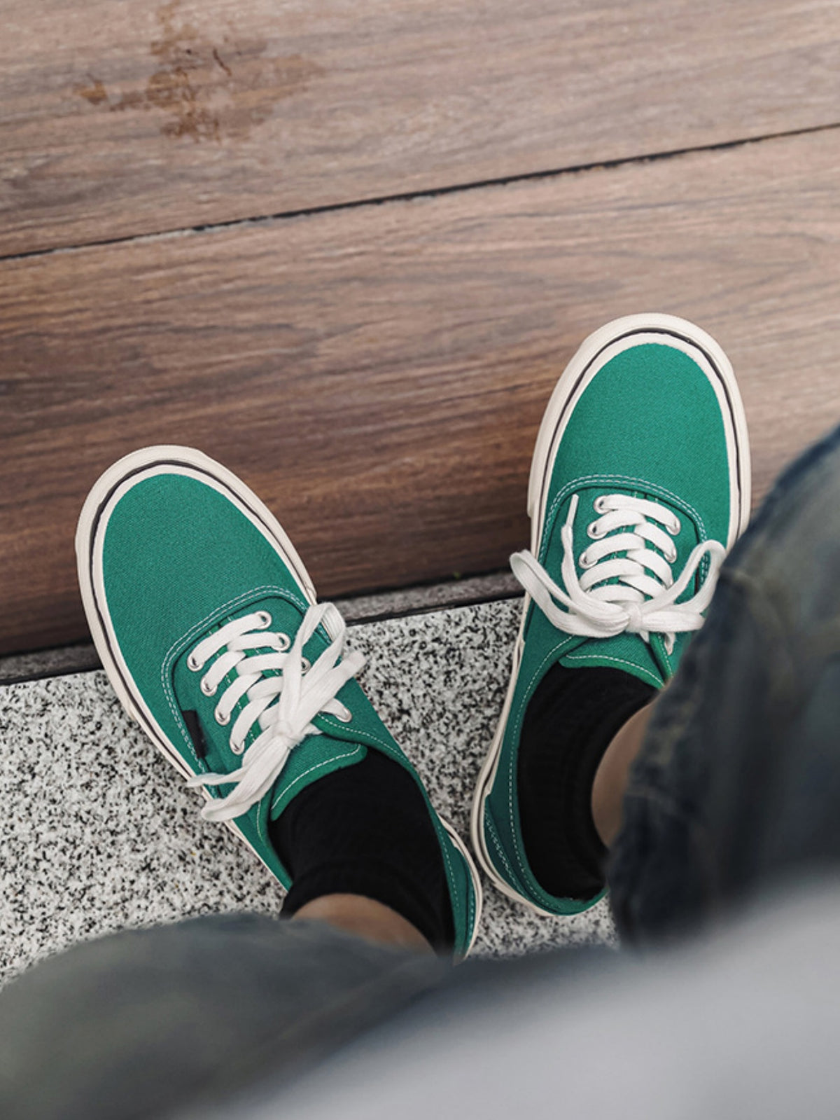 Color-blocked Canvas Shoes