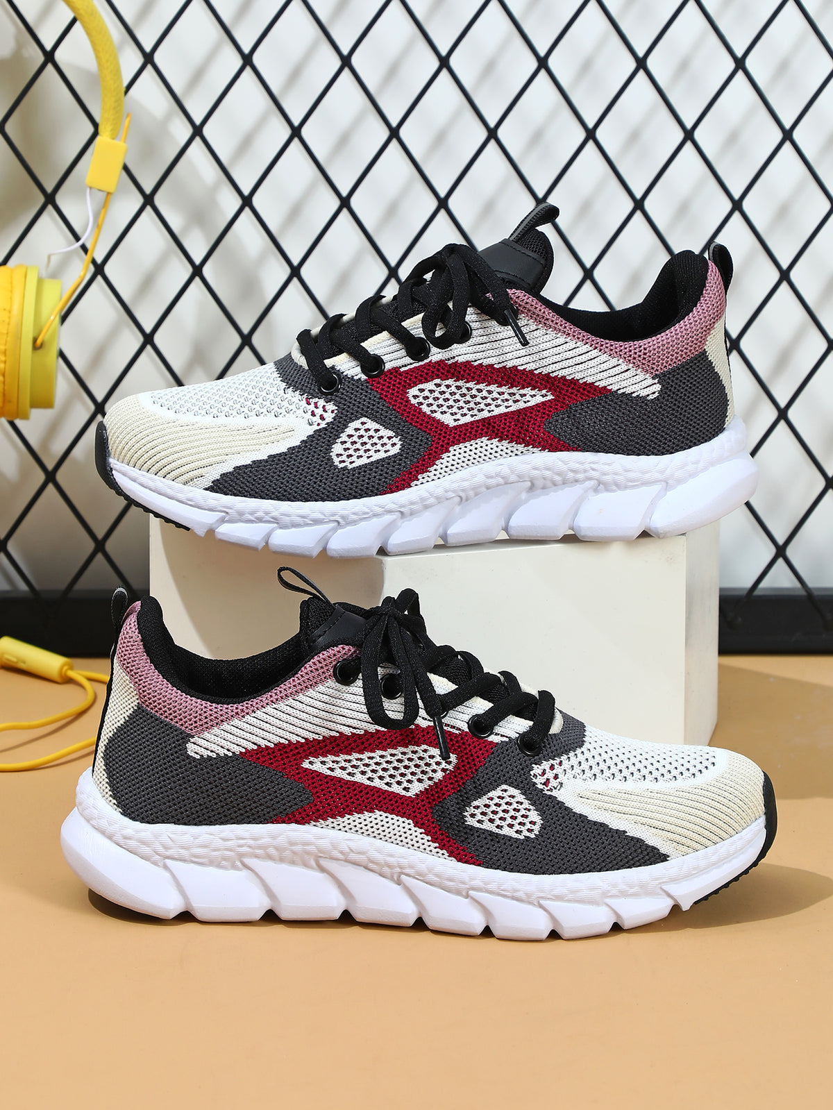 Color-blocked Women's Casual Sneakers