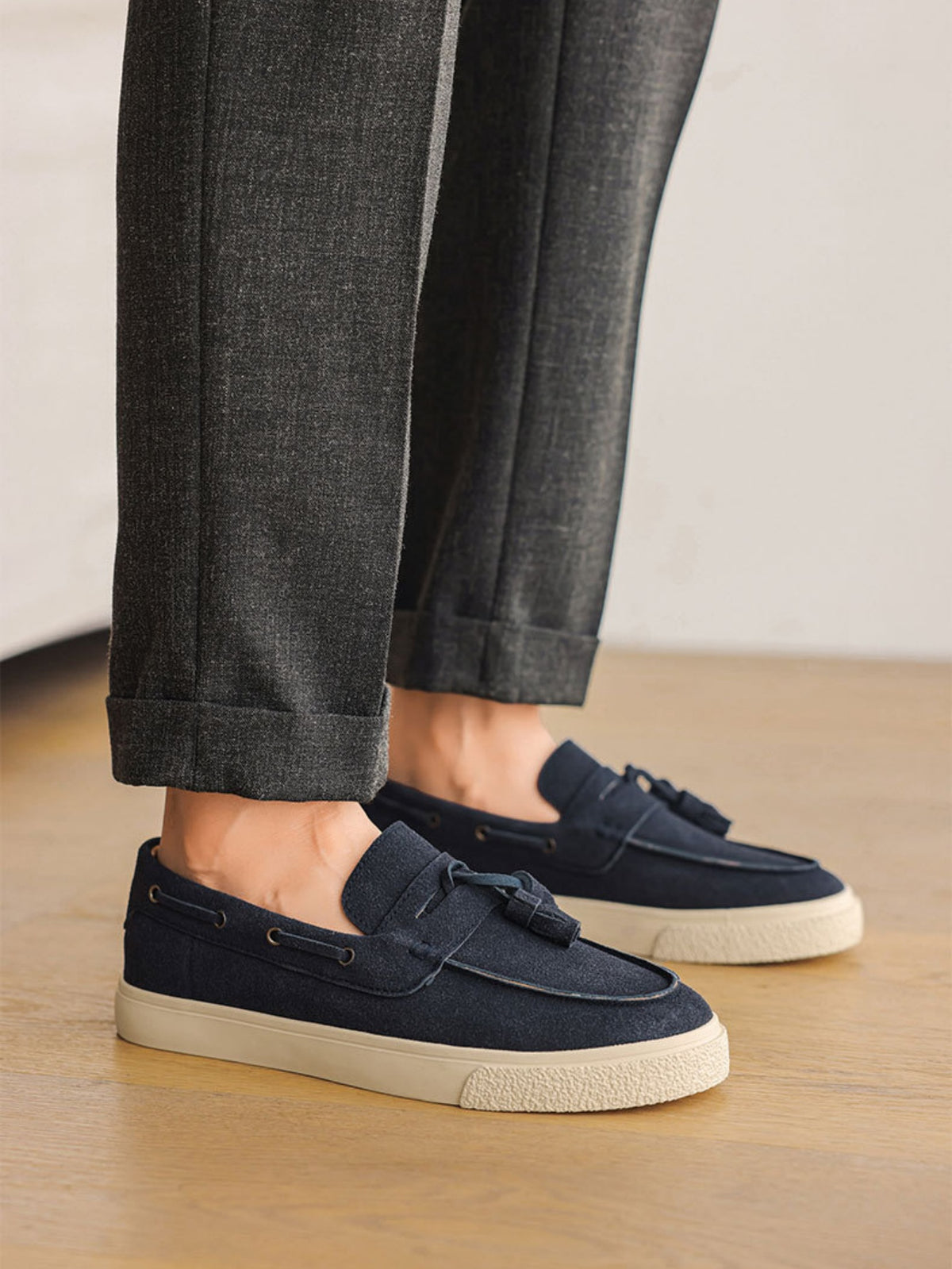 Color-blocked Tassel Slip-on Loafers