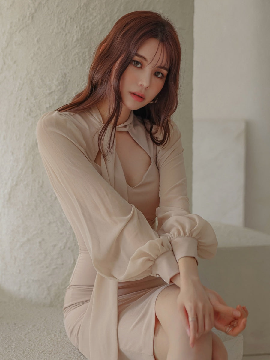 Elegant And Fitted Midi Dress With Tie-up Lantern Sleeves