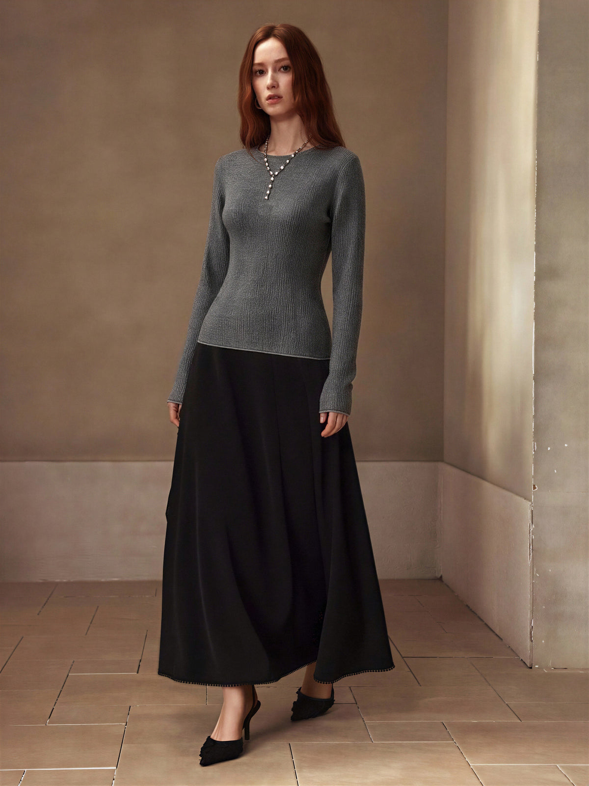 One-piece Seamless Crew Neck Pullover Sweater