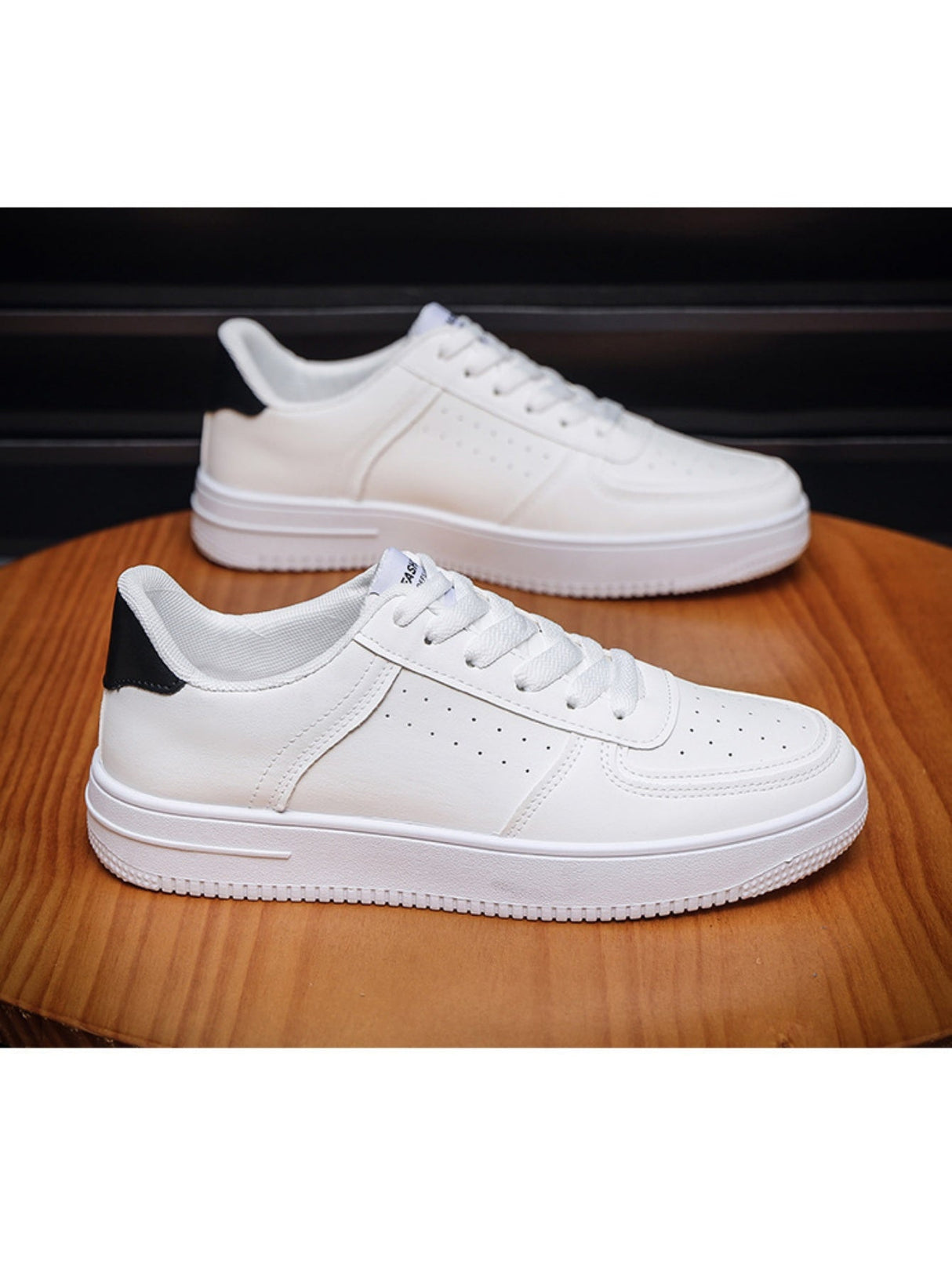 Liber All-season Men's Casual Sneakers