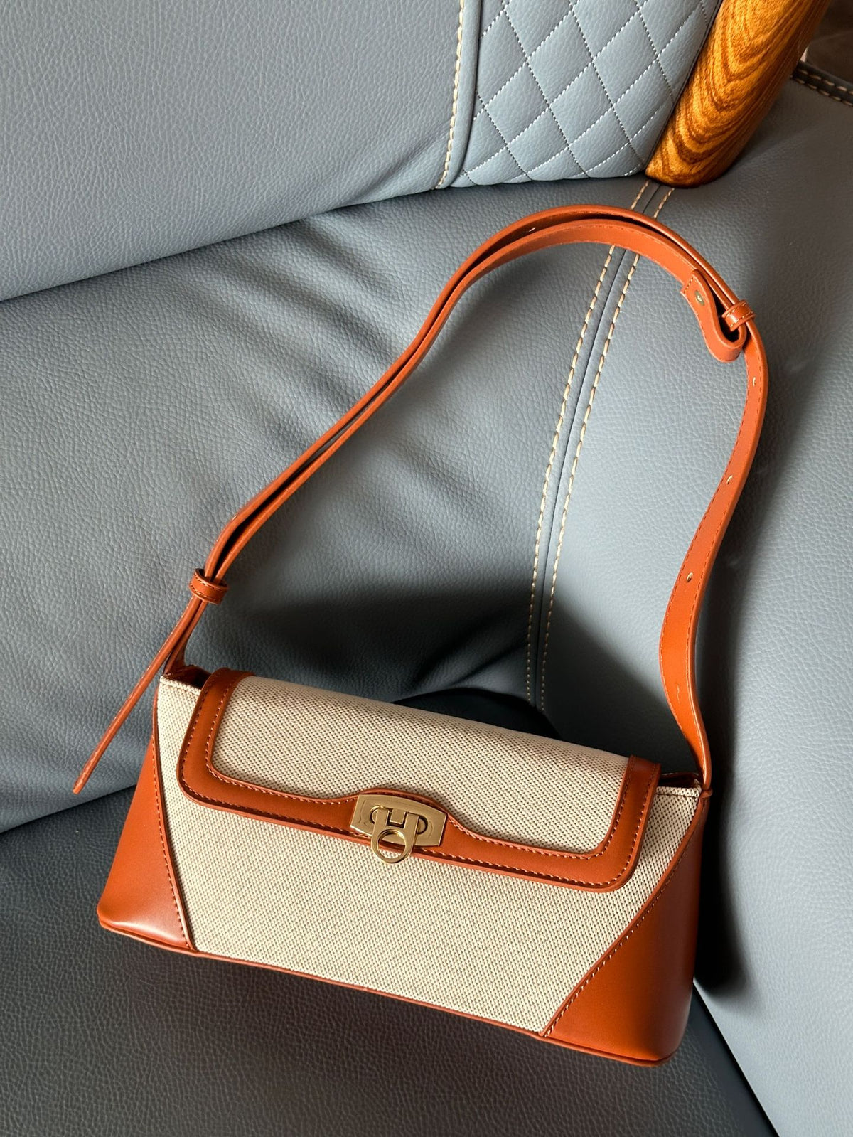 Color-blocked Casual Commuter Versatile Retro Shoulder Bag