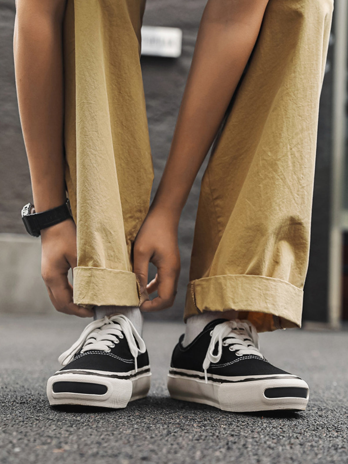 Color-blocked Canvas Shoes