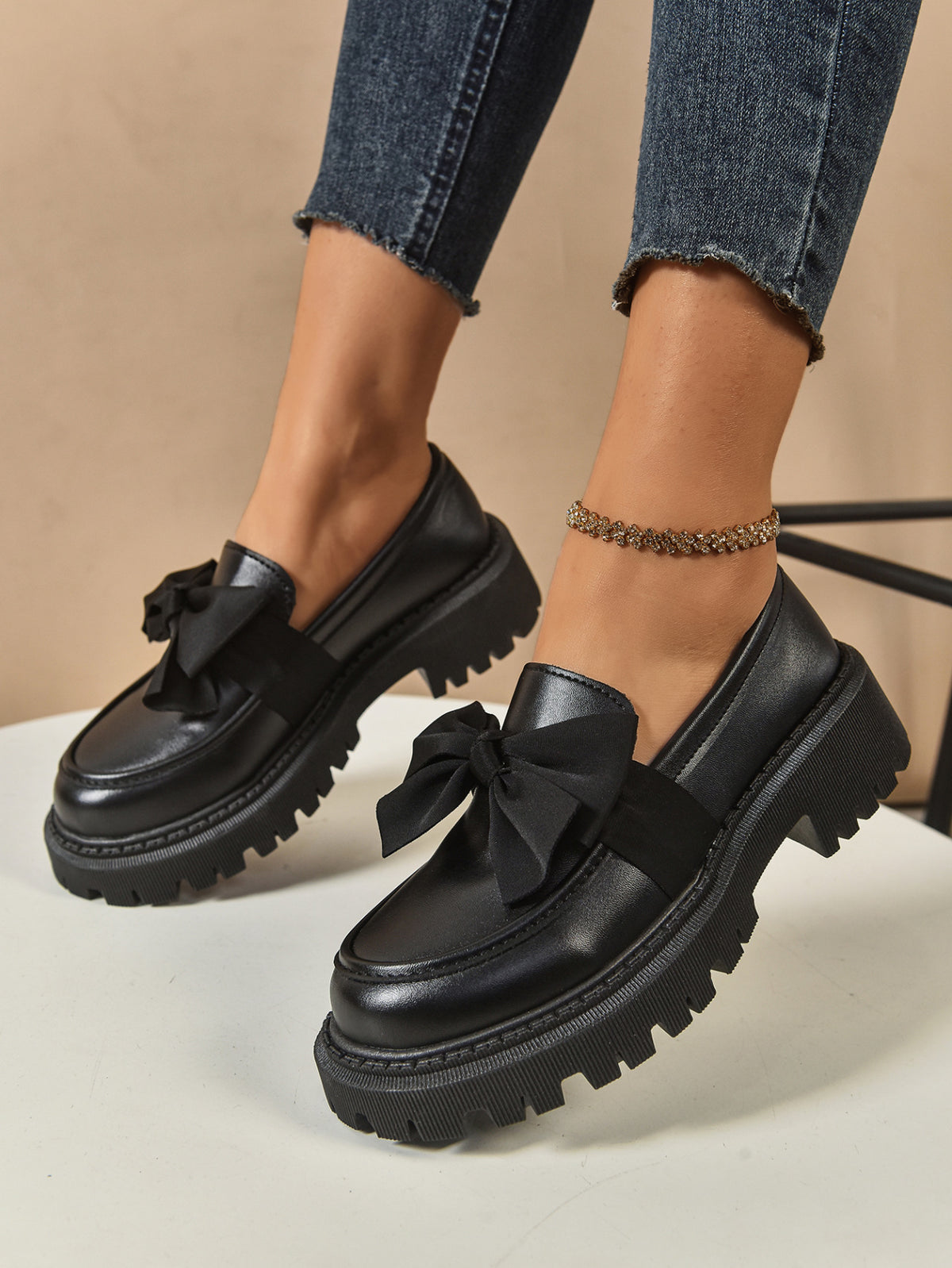 Bow-tie British Style Loafers