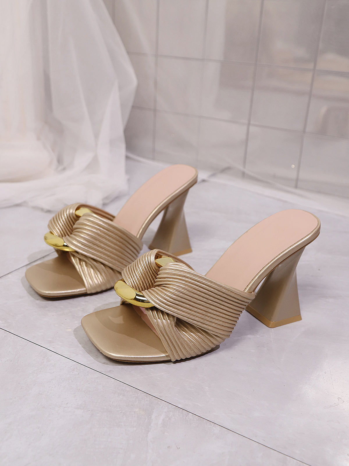 Twisted Chunky Heel Metal Buckle Sexy Sandals