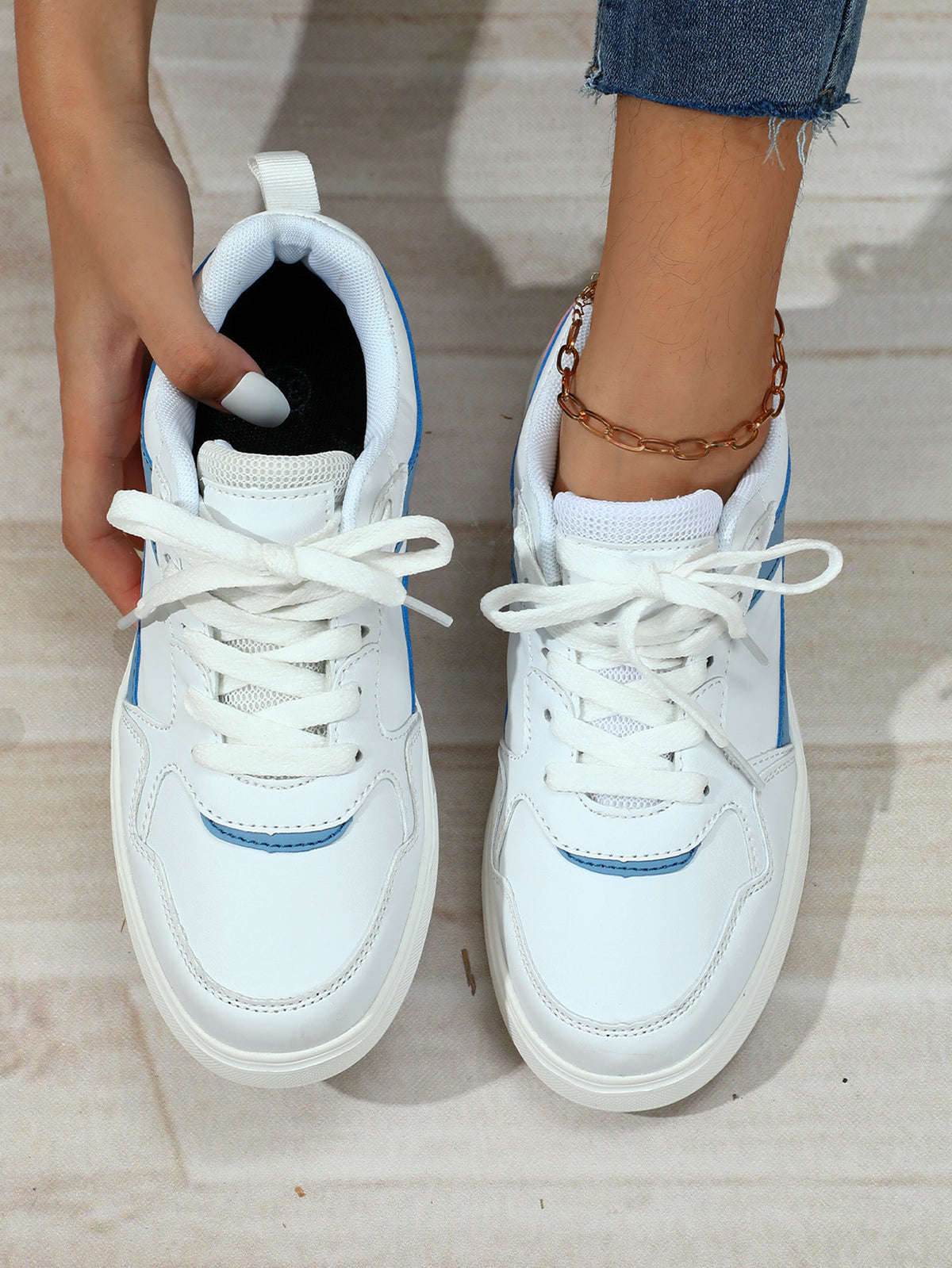Color-blocked Women's Sneakers