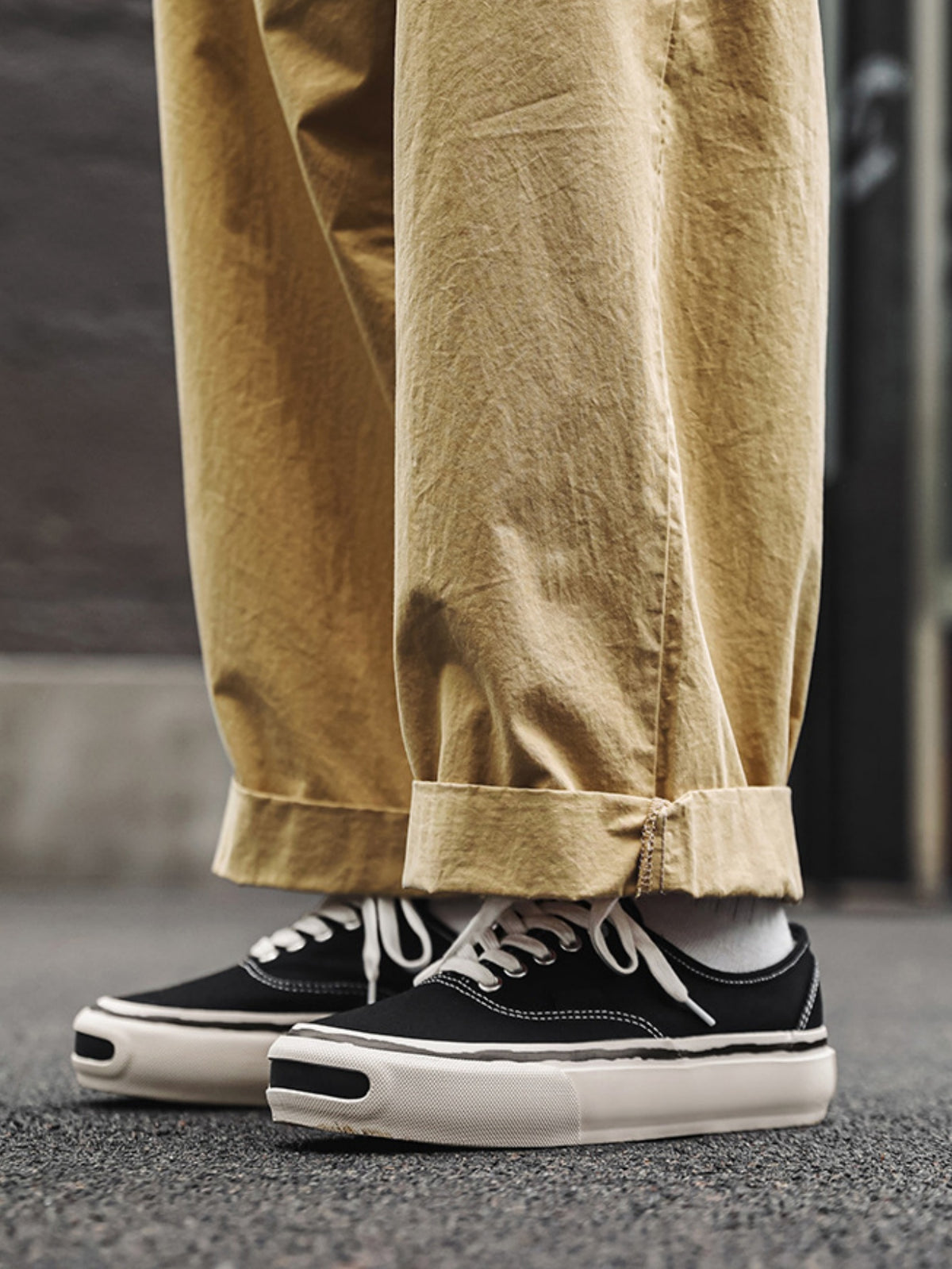 Color-blocked Canvas Shoes