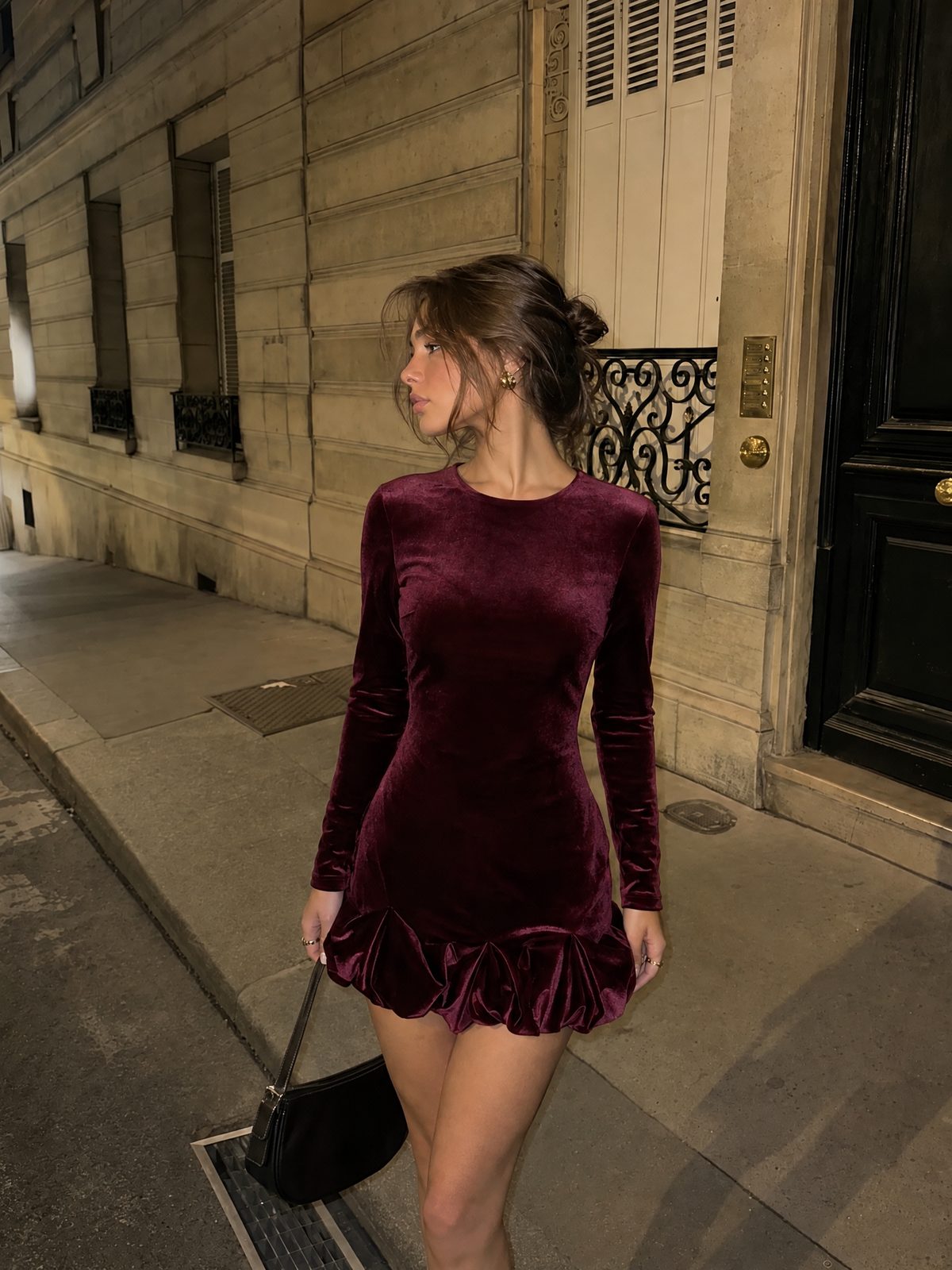 Velvet Round Neck, Three-dimensional Pleated Hem, Long Sleeves, Short Dress