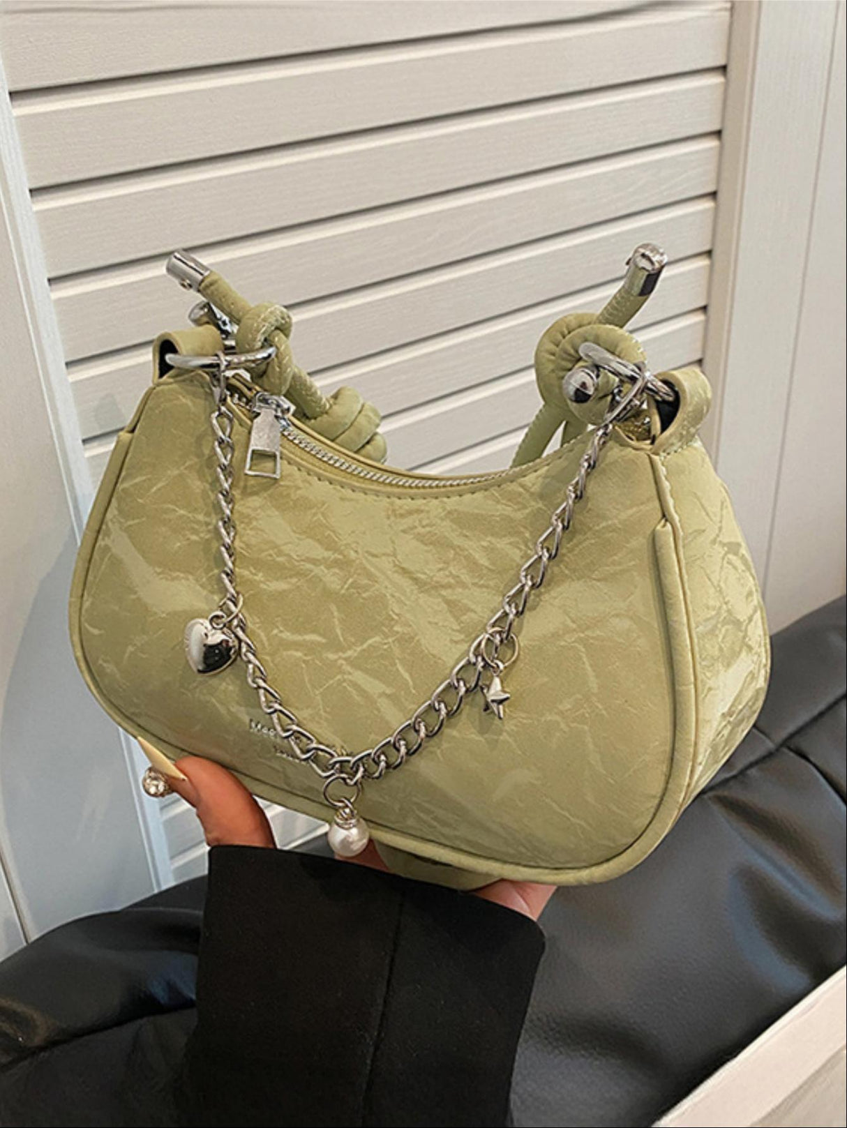 Heart-shaped Metal Chain Crossbody Bag