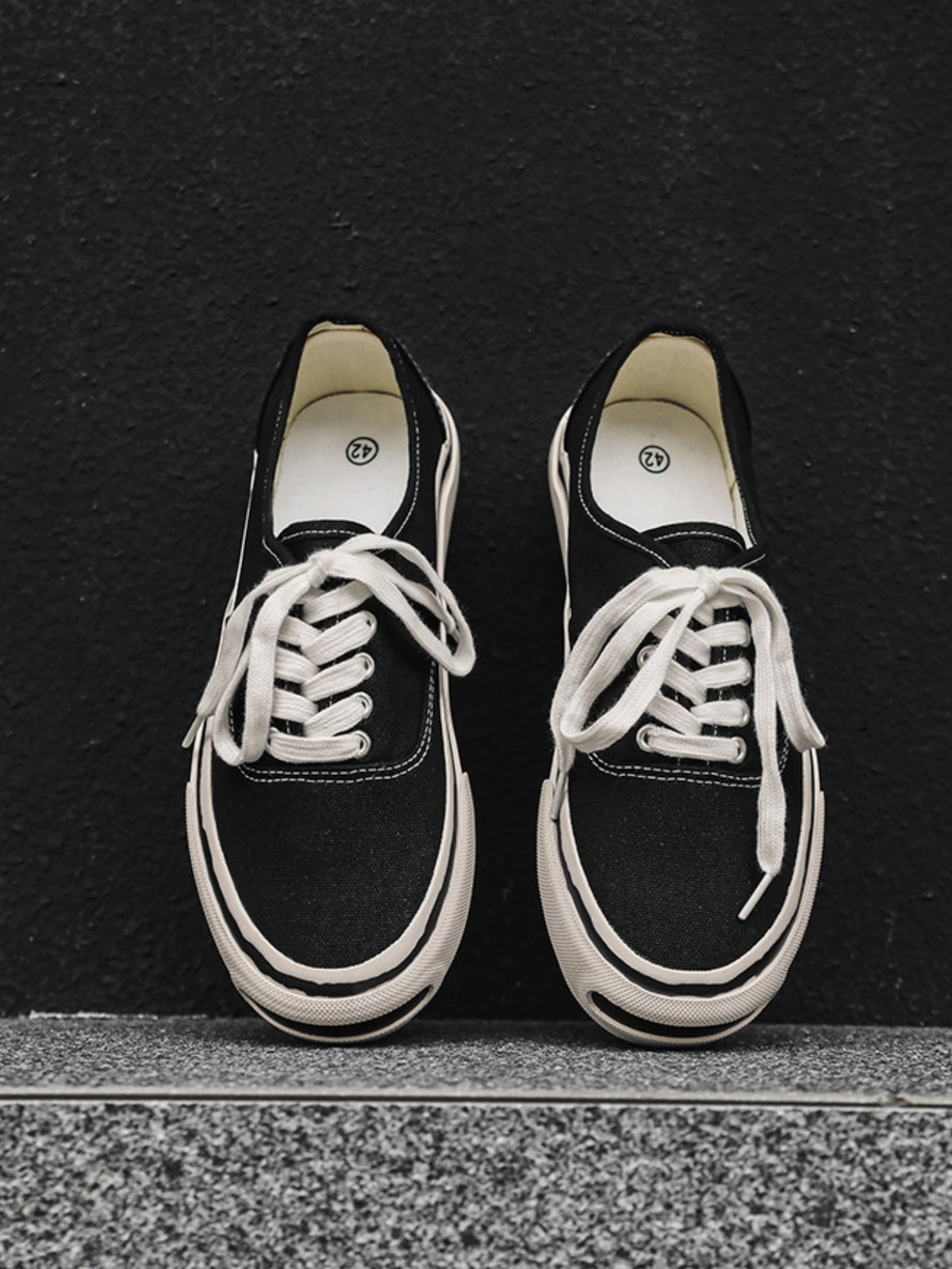 Color-blocked Canvas Shoes