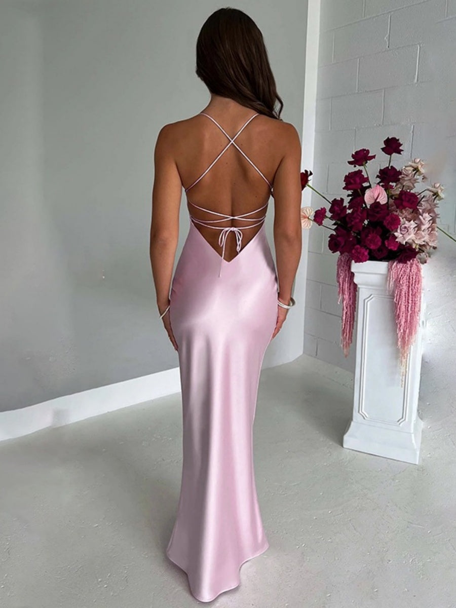 Robe longue dos nu à fines bretelles et liens