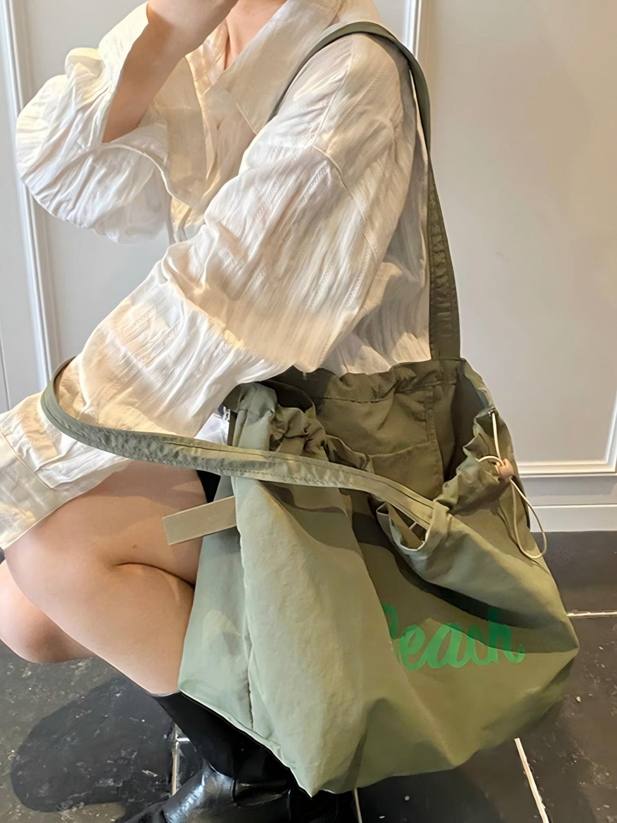 Letter Print Large Capacity Lightweight Drawstring Shoulder Bag