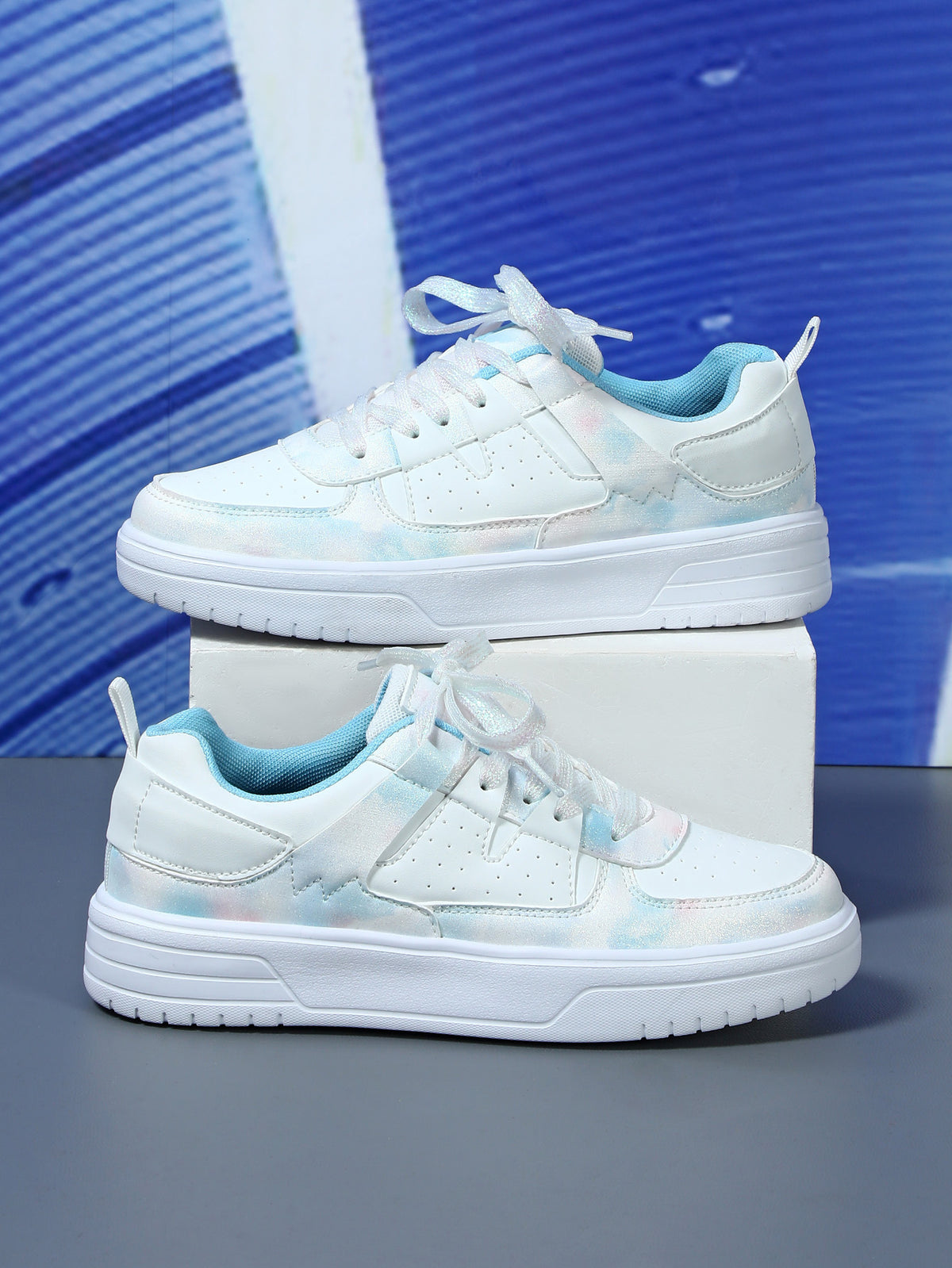 Color-blocked Women's Sneakers