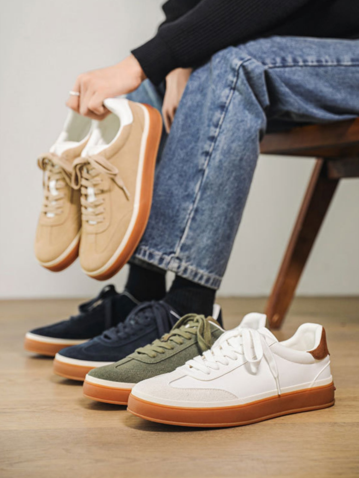 Color-blocked Casual Sneakers