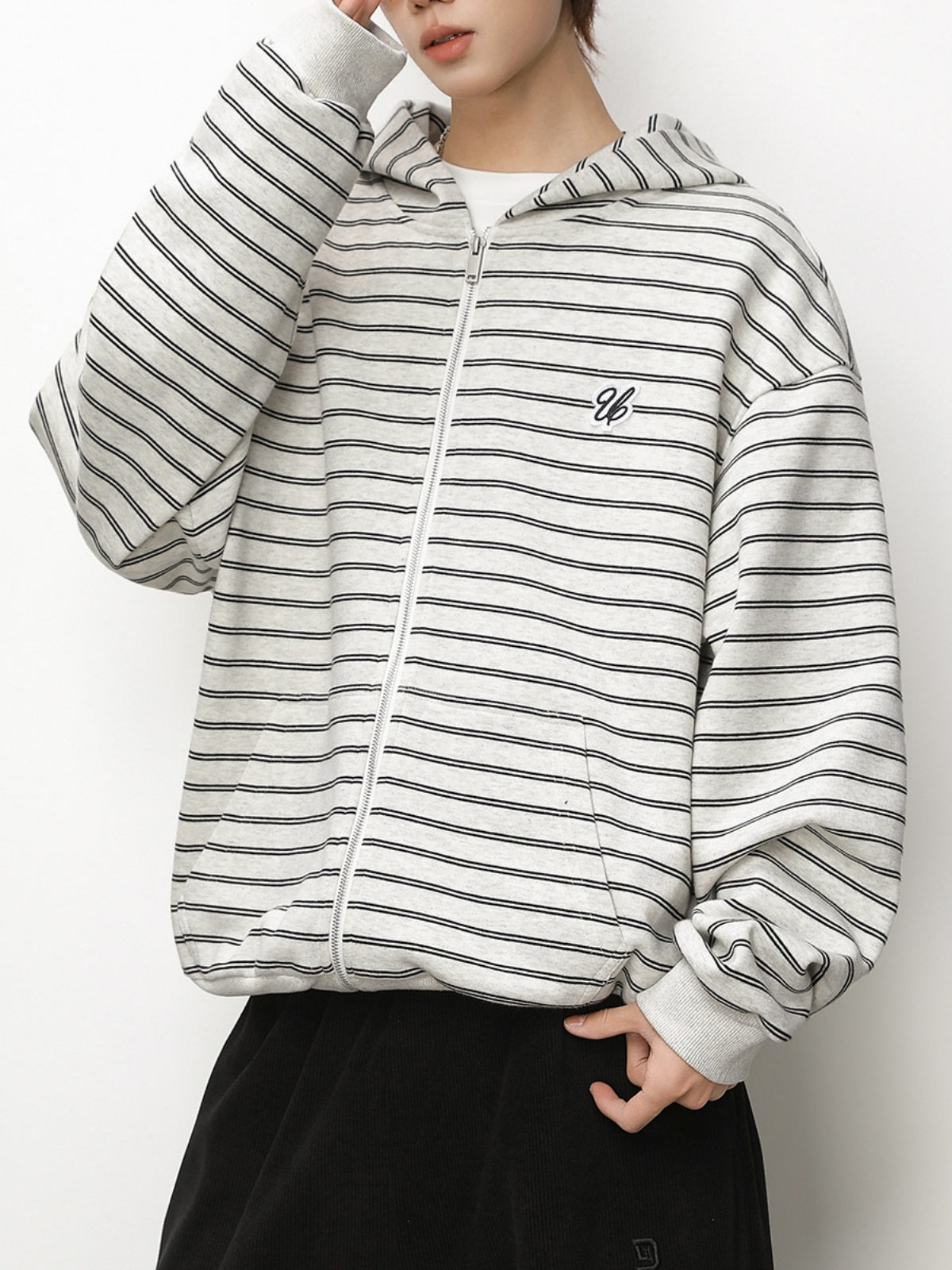 Kastenförmige Kapuzenpullover mit horizontalen Streifen in Farbblöcken