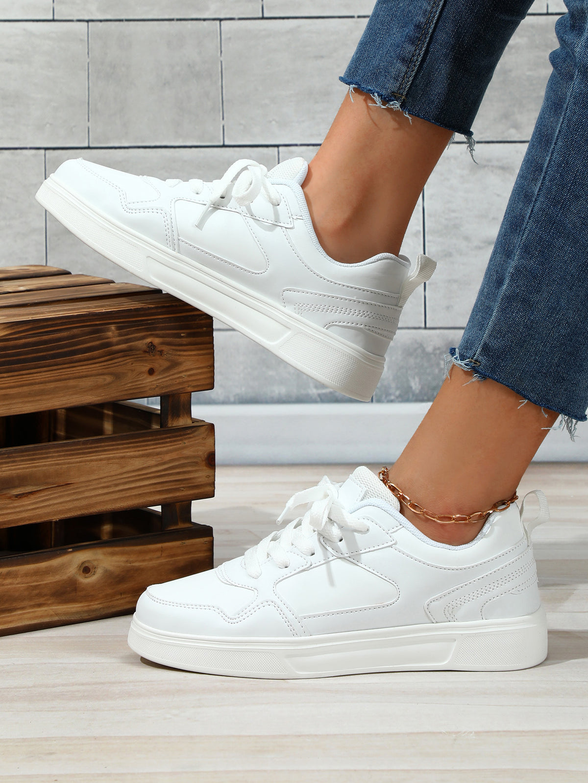 Color-blocked Women's Sneakers