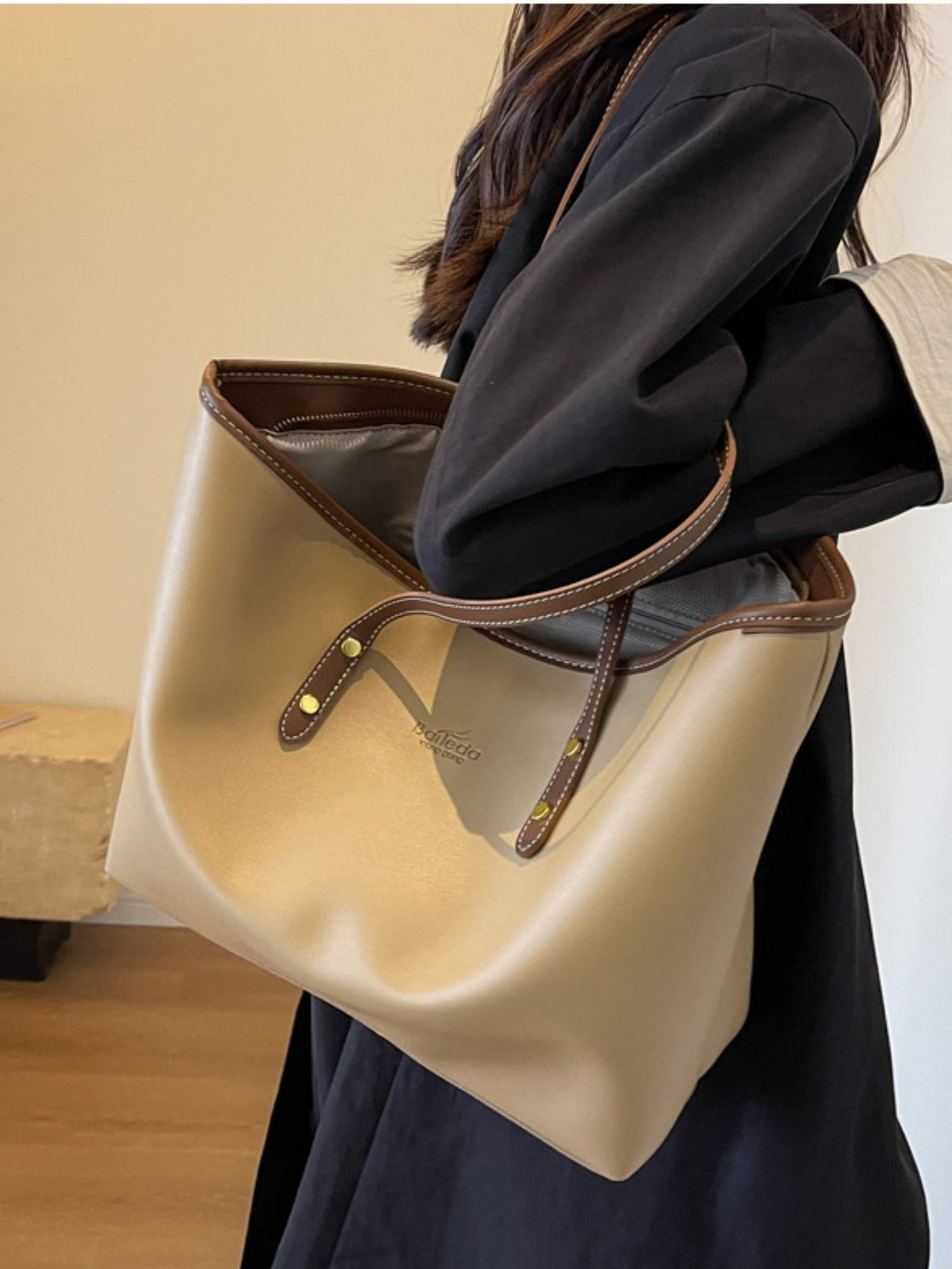 Large Capacity Tote Bag