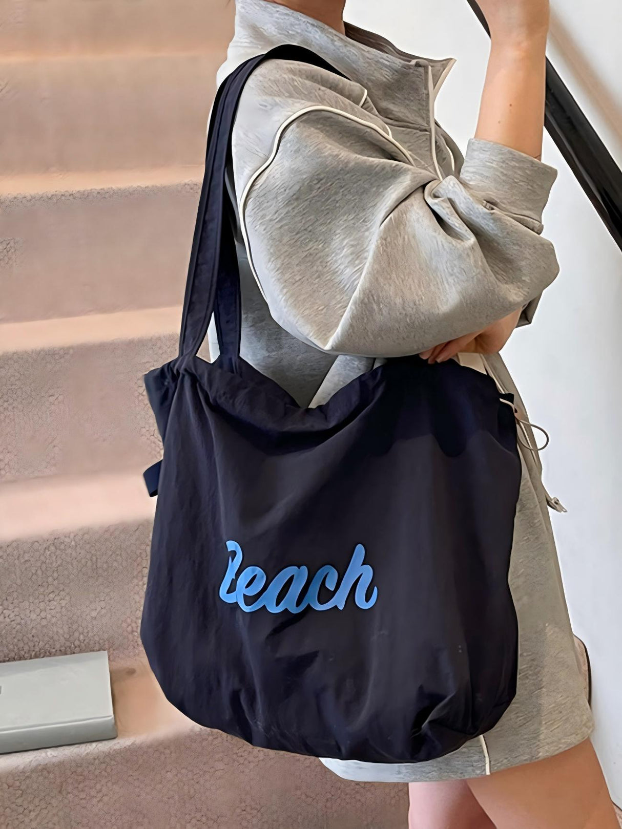 Letter Print Large Capacity Lightweight Drawstring Shoulder Bag