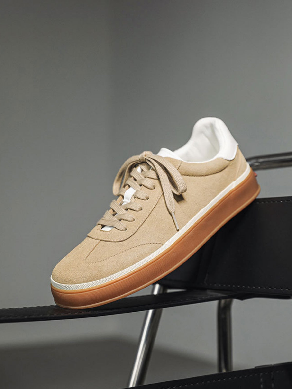 Color-blocked Casual Sneakers