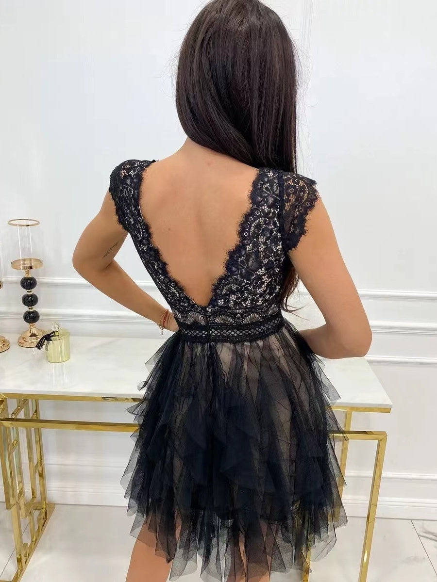 Robes courtes et mini sans manches à col en V et bordure en dentelle, en maille à plusieurs niveaux