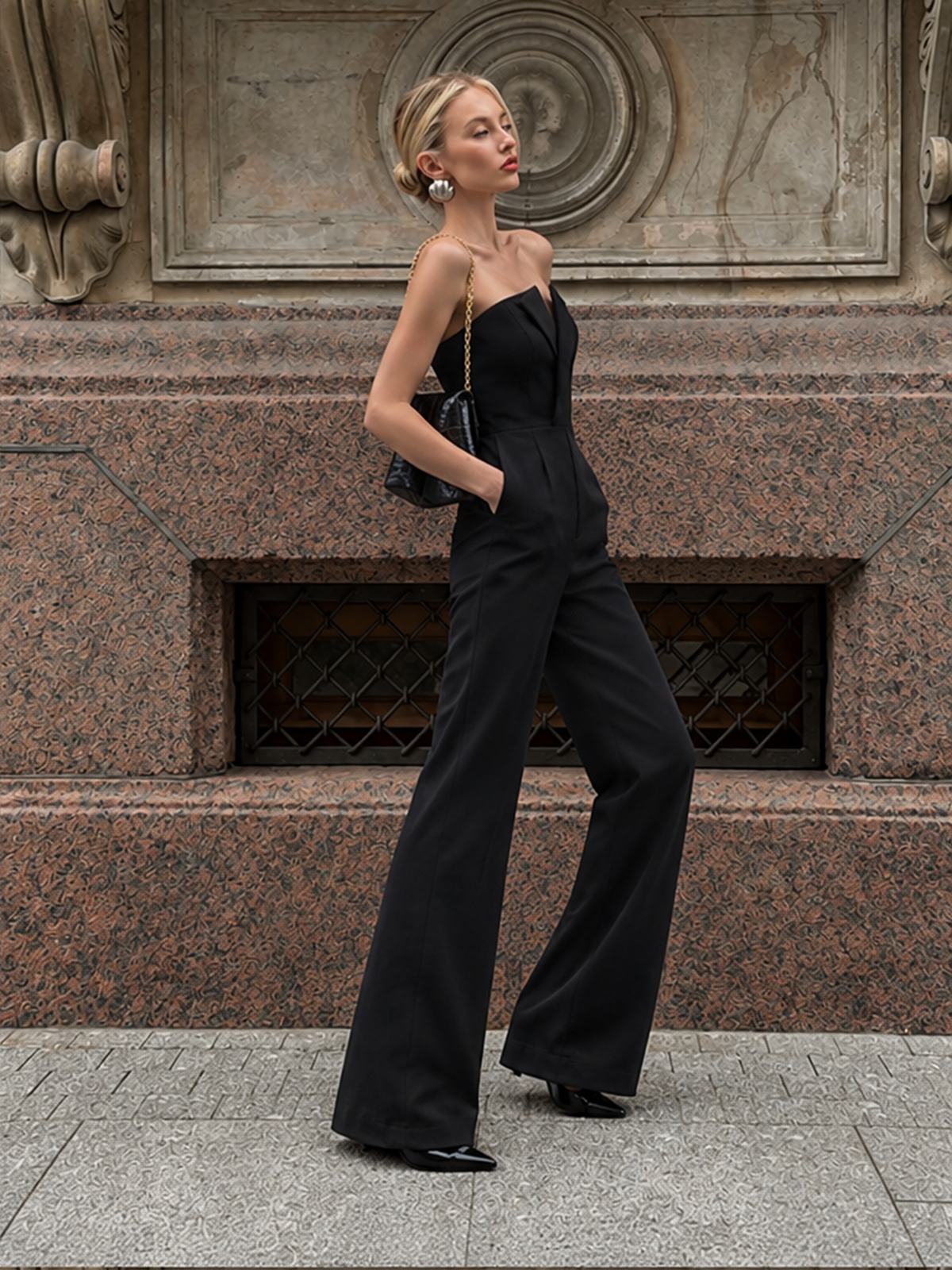 Asymmetrical Mid-waisted Elegant V-neck Strapless Jumpsuit