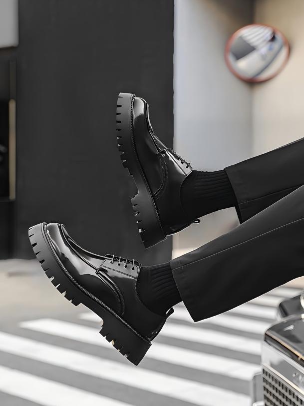 Distressed Thick-soled Lace-up Leather Shoes