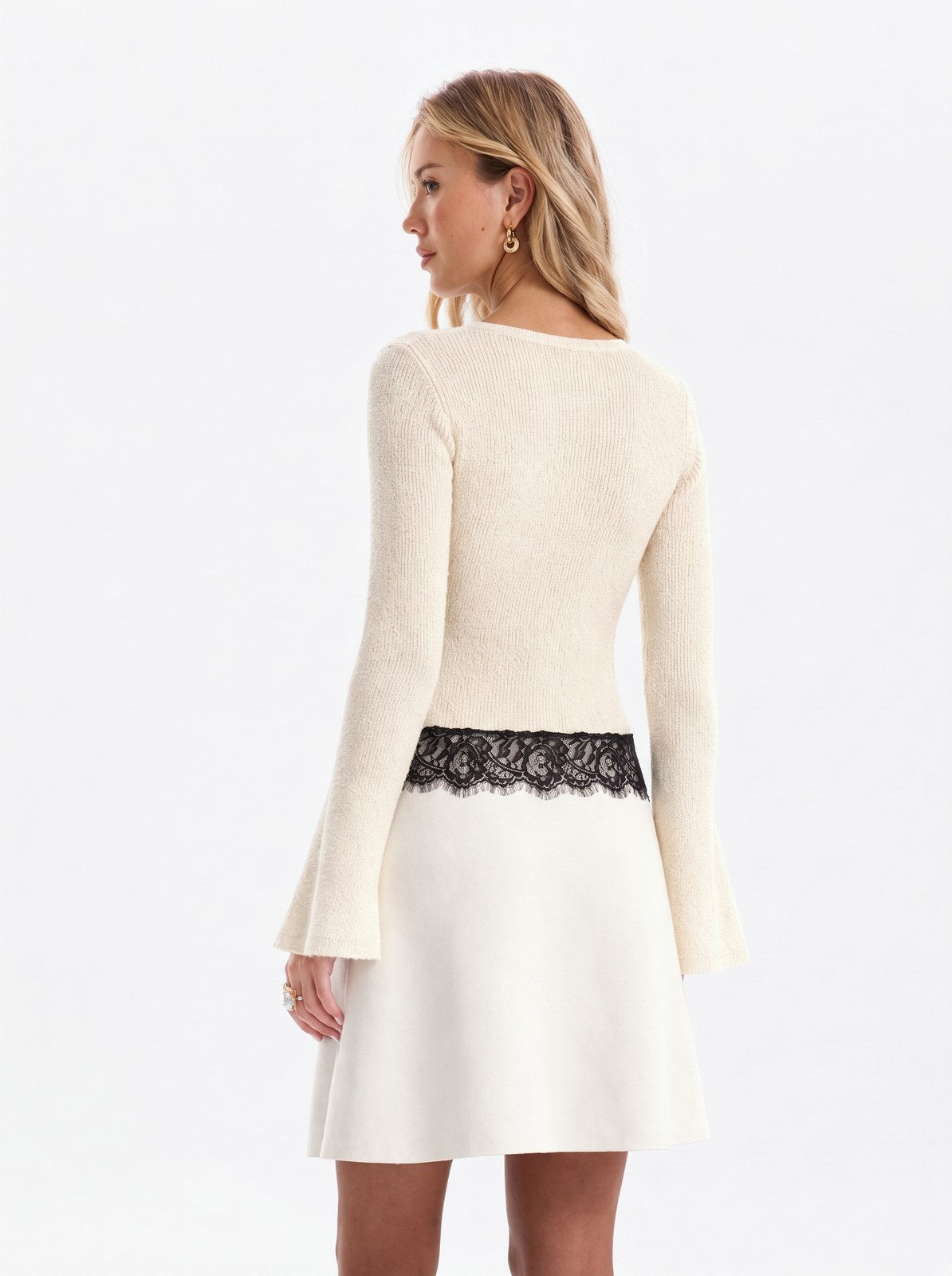 Simple And Modern Lace-trimmed Fitted Long-sleeved Top