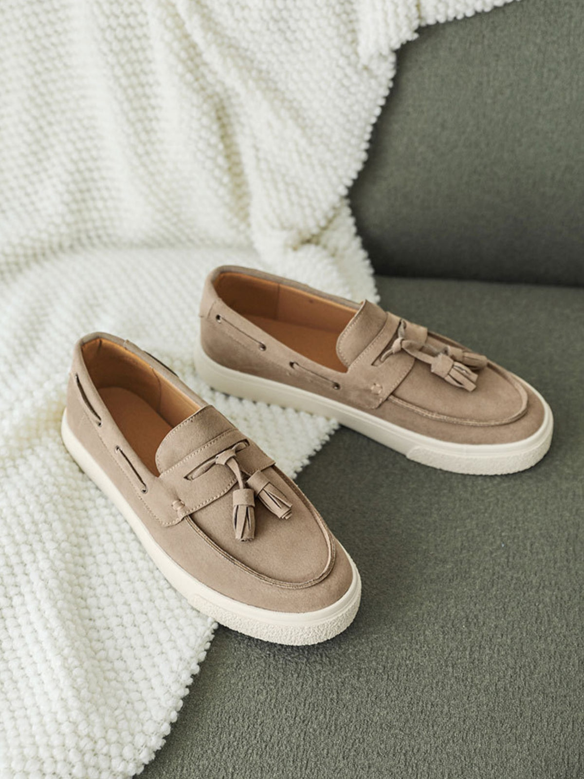 Color-blocked Tassel Slip-on Loafers