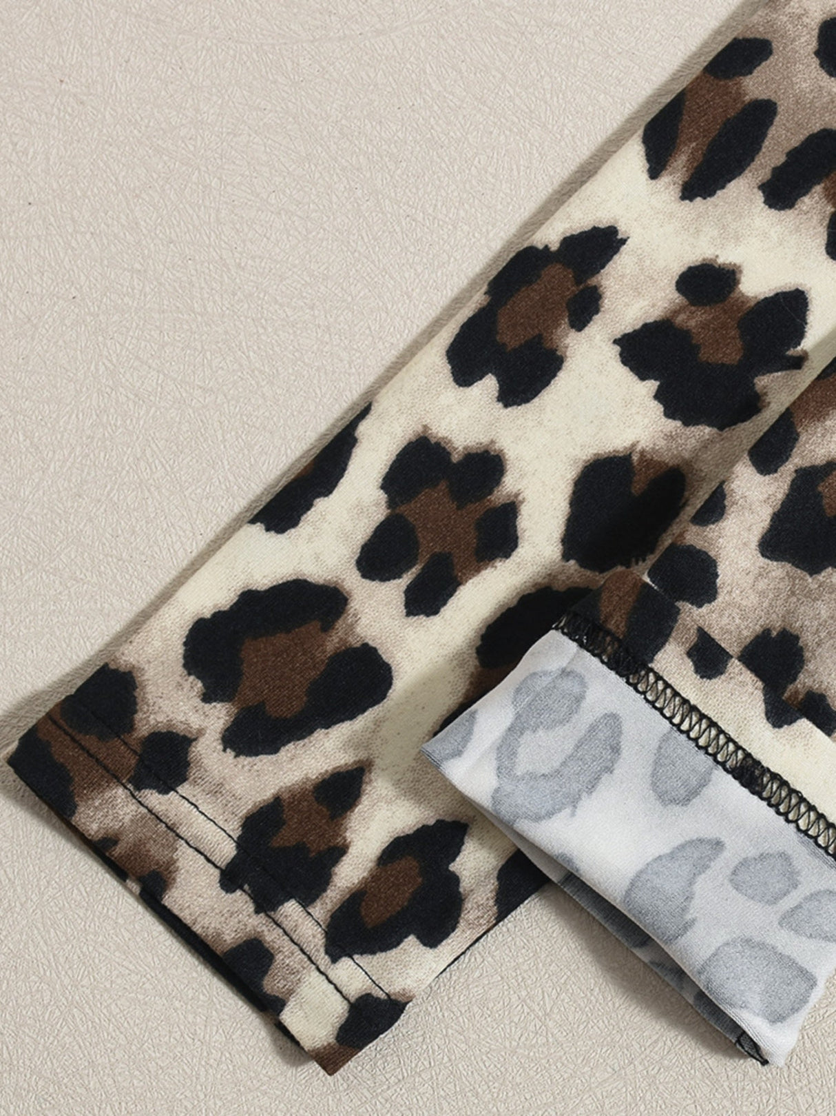 Liber Leopard Print Hip Wrap Square Collar Bell-bottoms Long-sleeved Bodysuit/pants