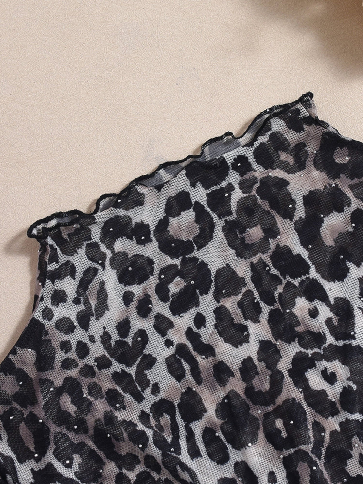 Liber Leopard Print Hot Rhinestones Feather Leopard Print Navel Exposed Long-sleeved T-shirt