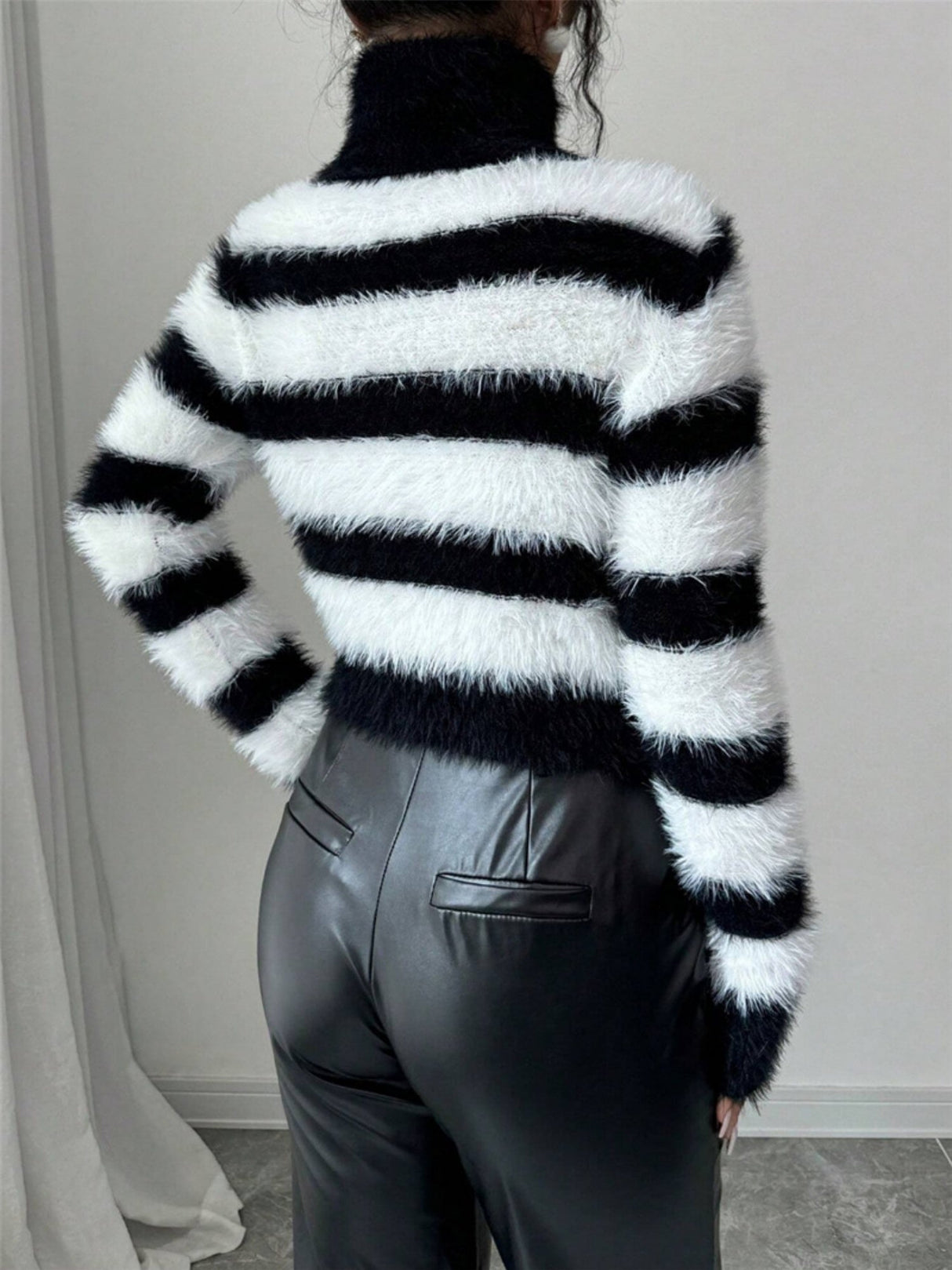 Turtleneck Color-blocked Stripes Knitted Sweater