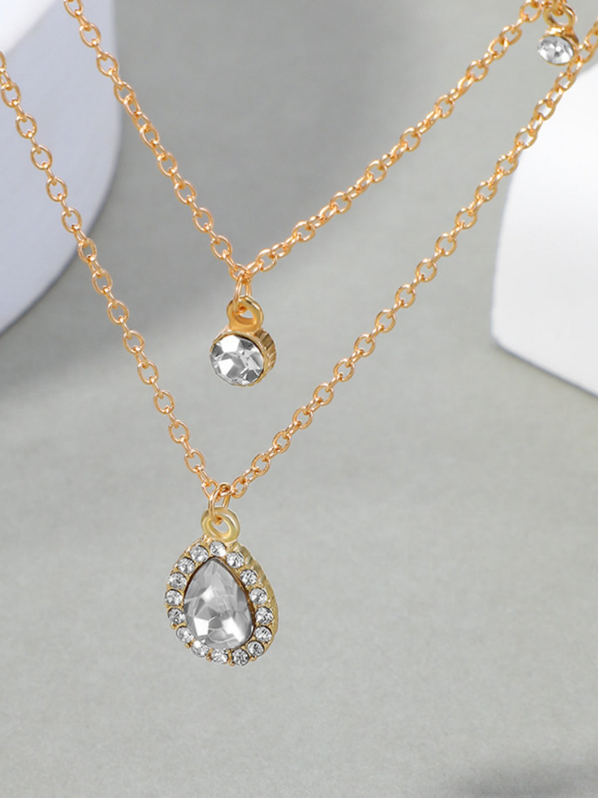 Gold-plated Teardrop Pendant Necklace