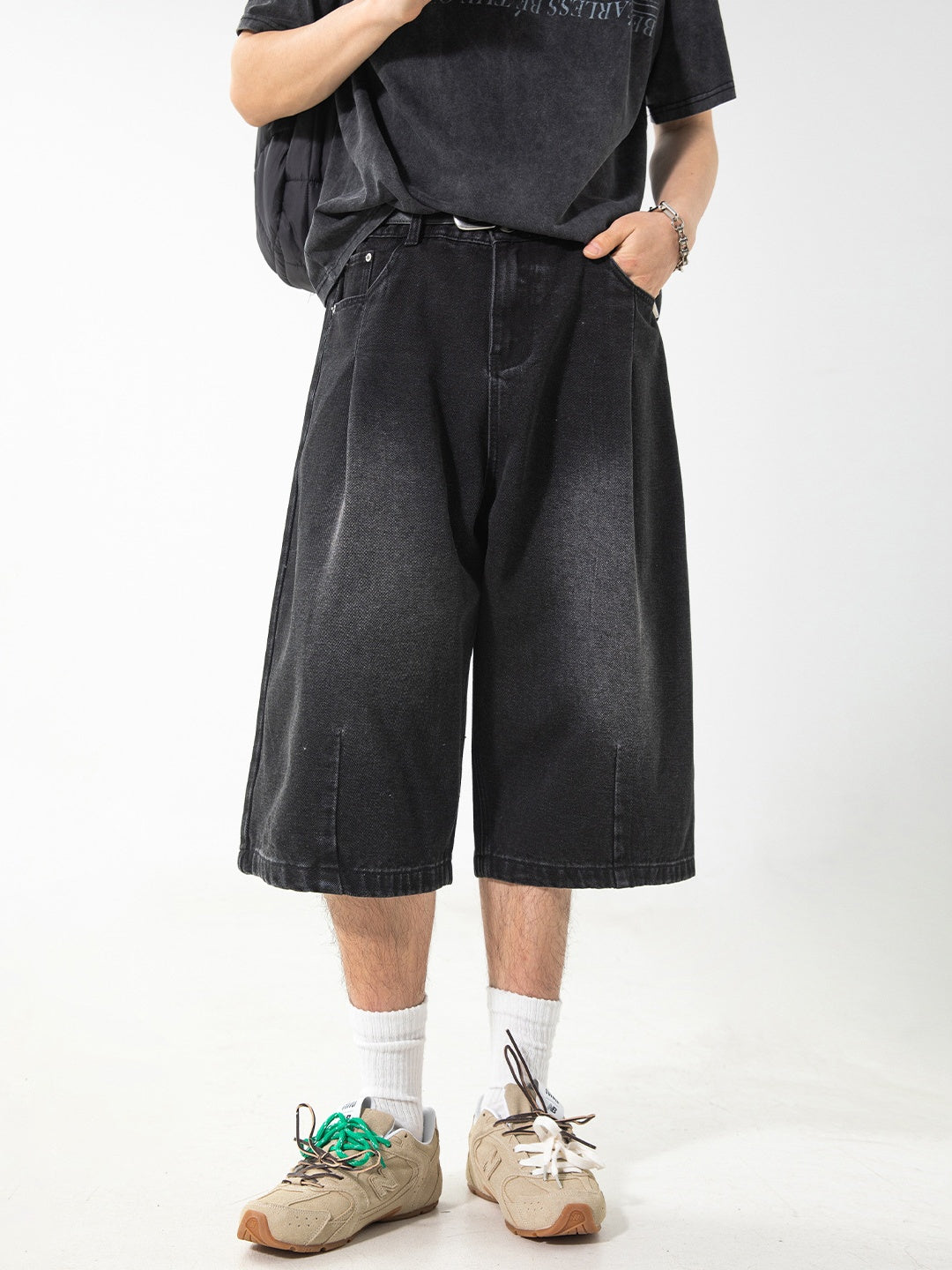 Washed Distressed Loose-fit 7 Points Shorts