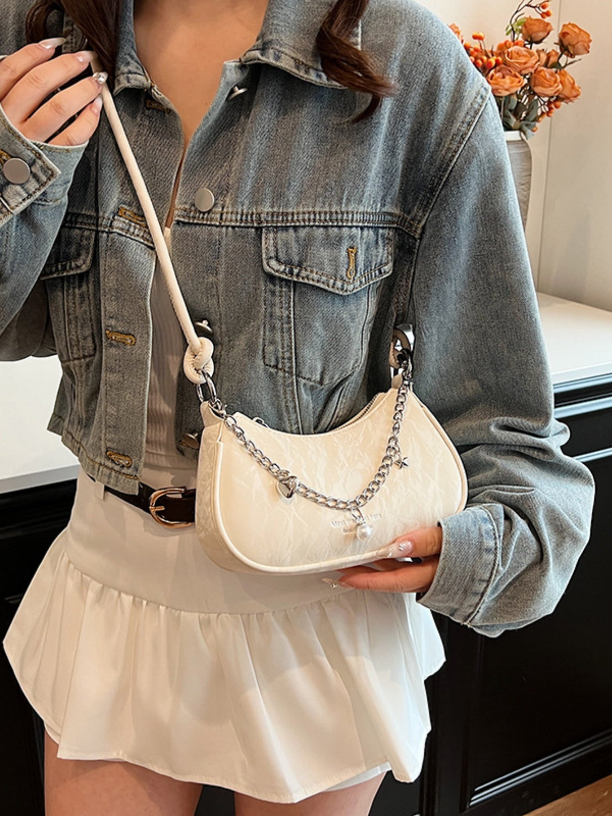 Heart-shaped Metal Chain Crossbody Bag