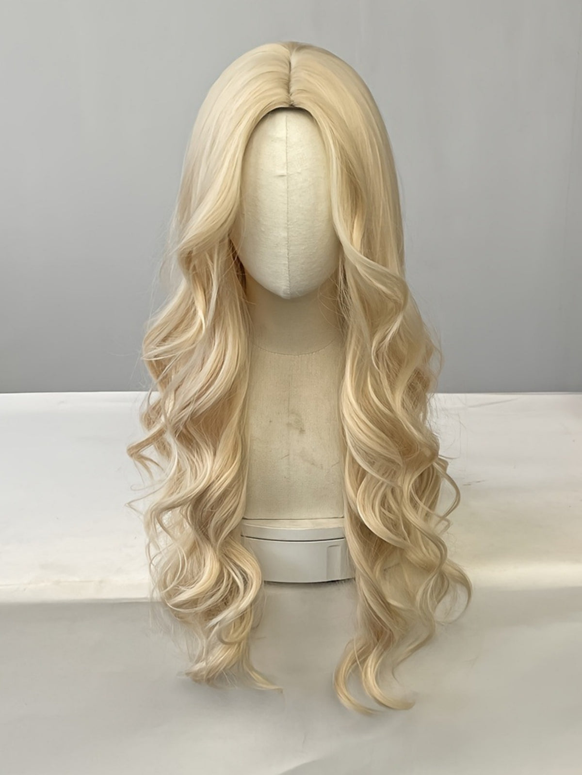 Synthetic Fiber Long Wavy Curl Wig