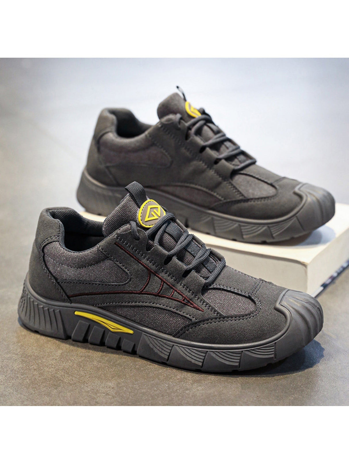 Liber All-season Men's Casual Sneakers