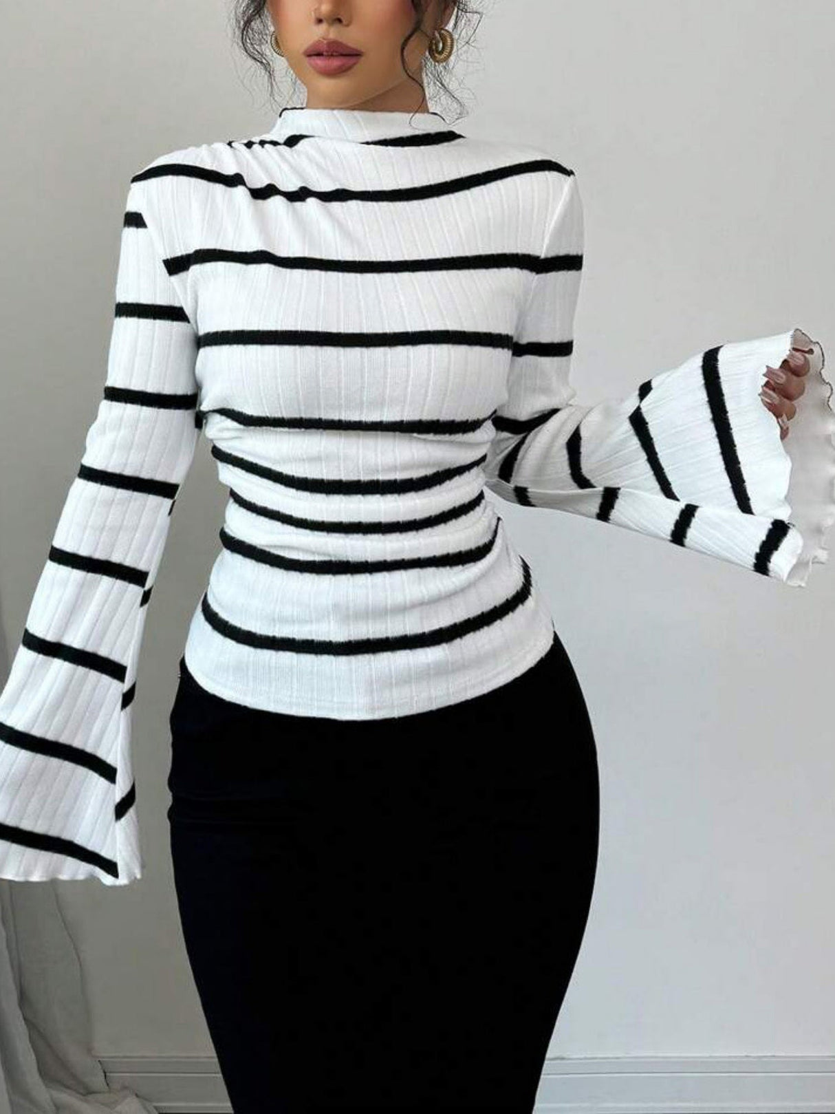 Short-sleeved, Stand-up Collar, Bell Sleeves, Irregular Black And White Striped Ribbed Knit T-shirt/sweater