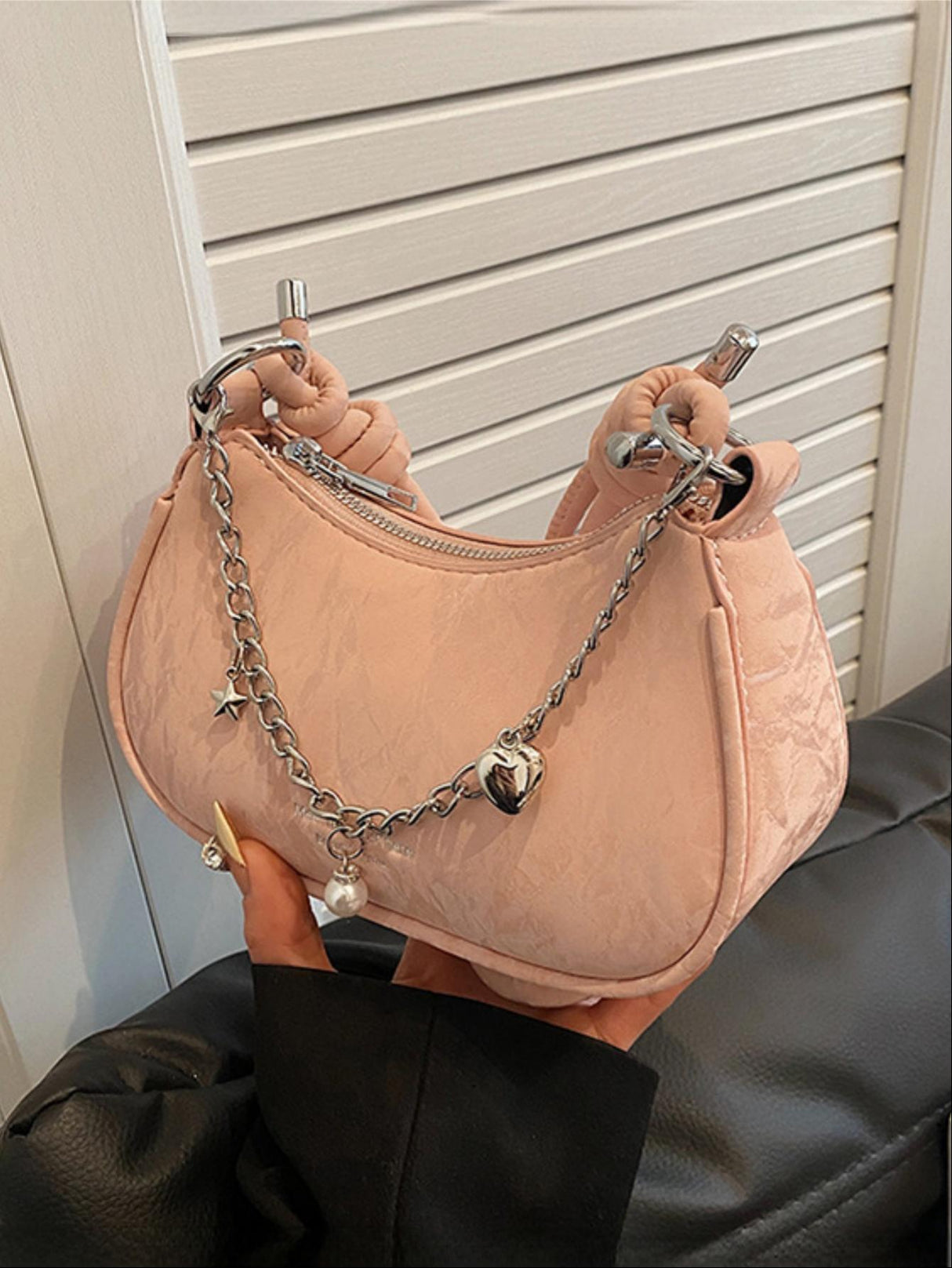 Heart-shaped Metal Chain Crossbody Bag