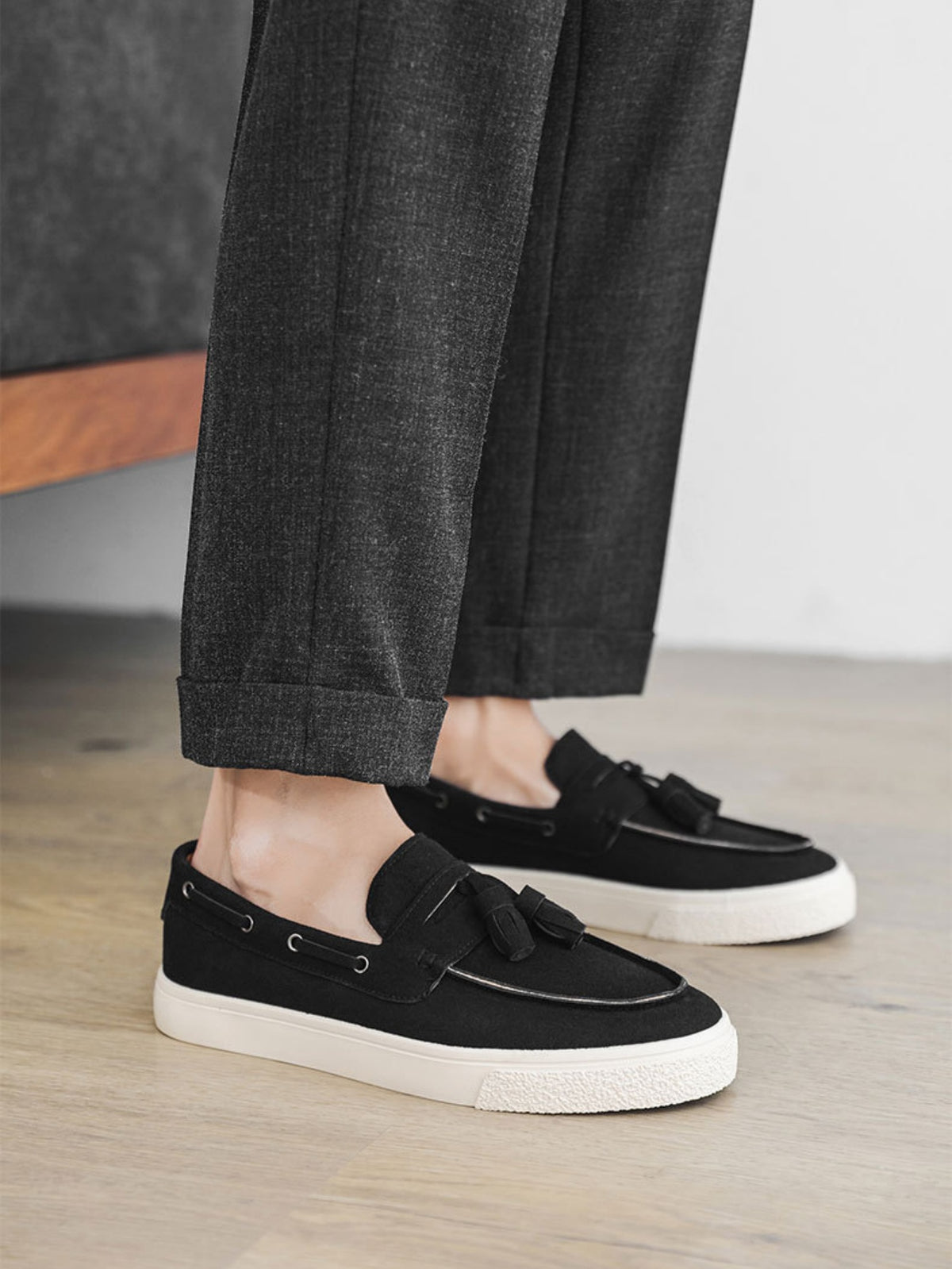 Color-blocked Tassel Slip-on Loafers