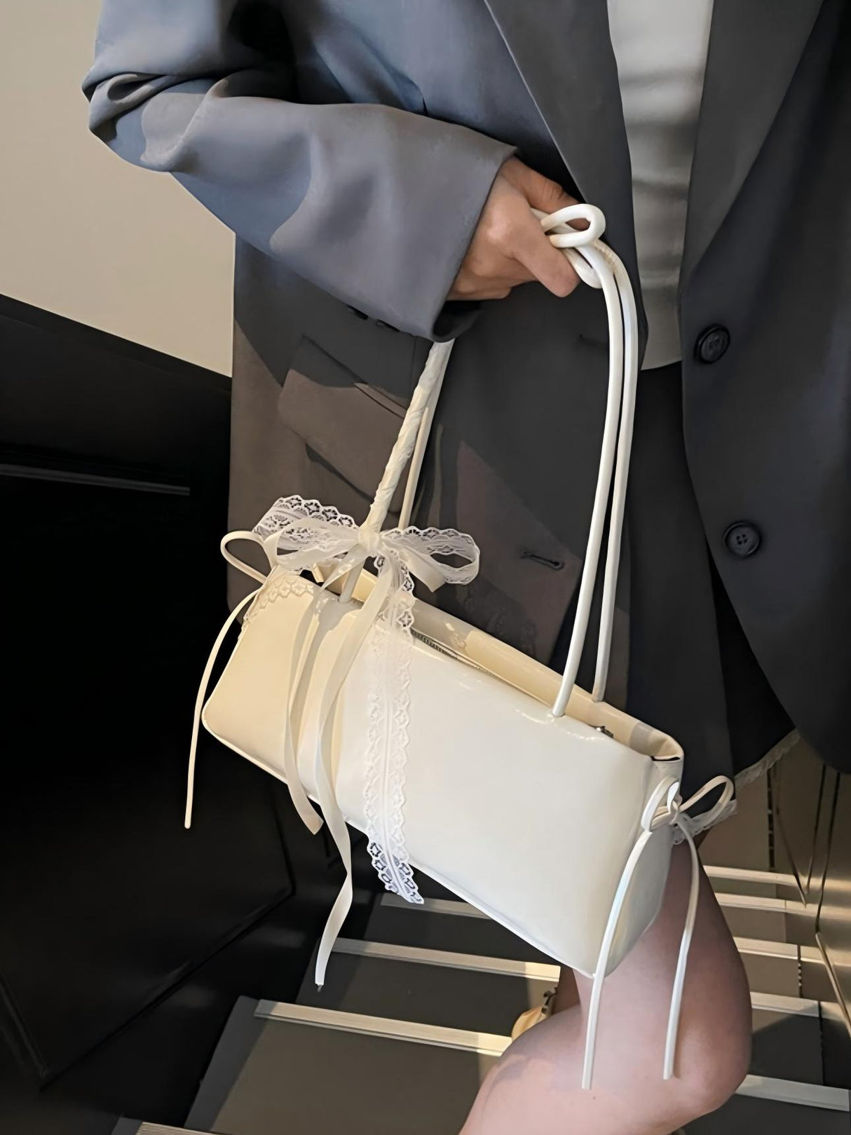 Simple Ballet-style Baguette Shoulder Bag