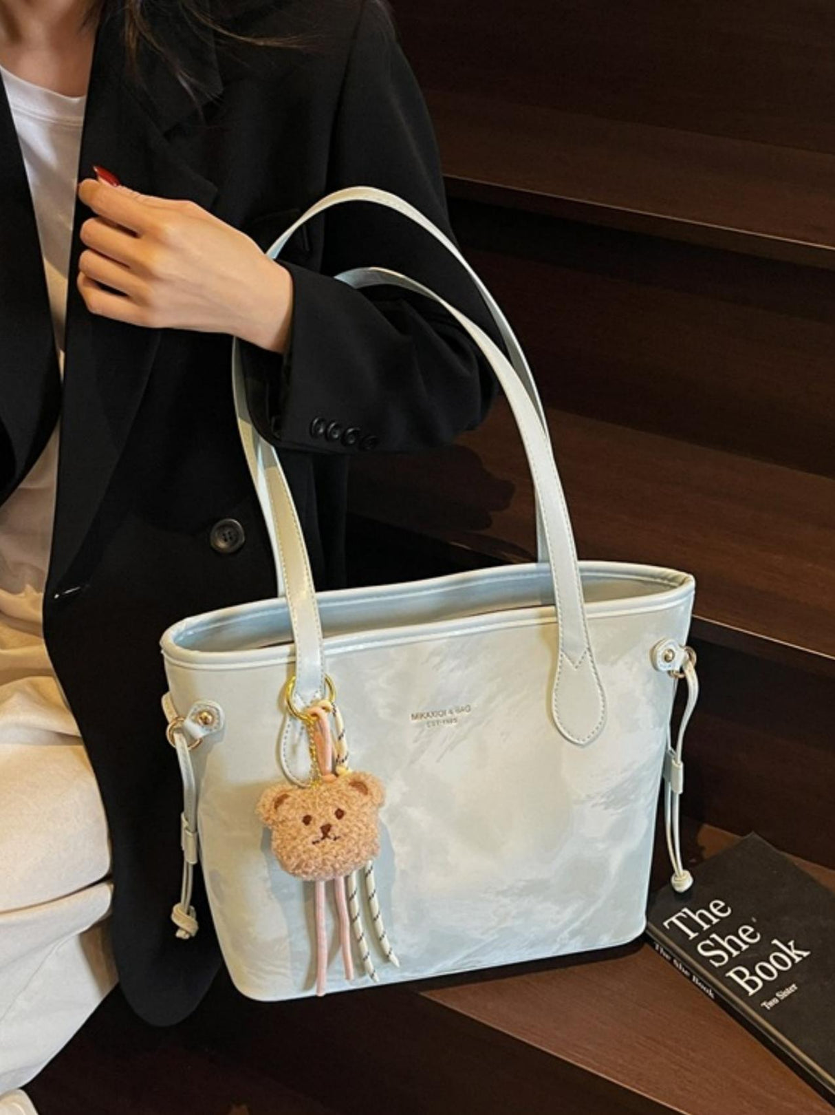 Large Capacity Stylish And Fresh Tote Bag