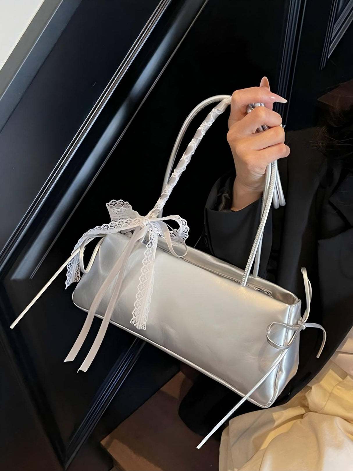 Simple Ballet-style Baguette Shoulder Bag